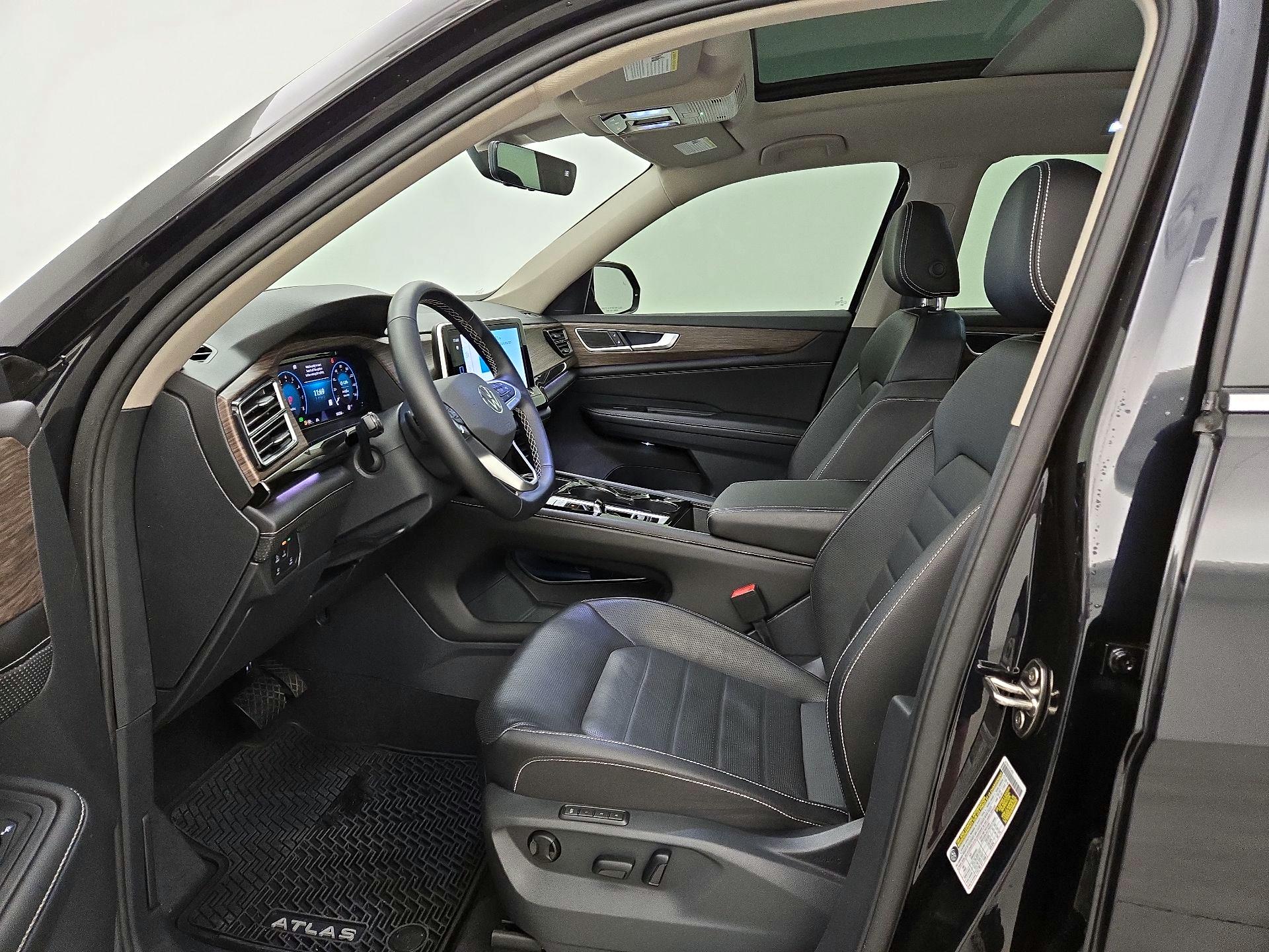 Thumbnail: 2025 Volkswagen Atlas - 11