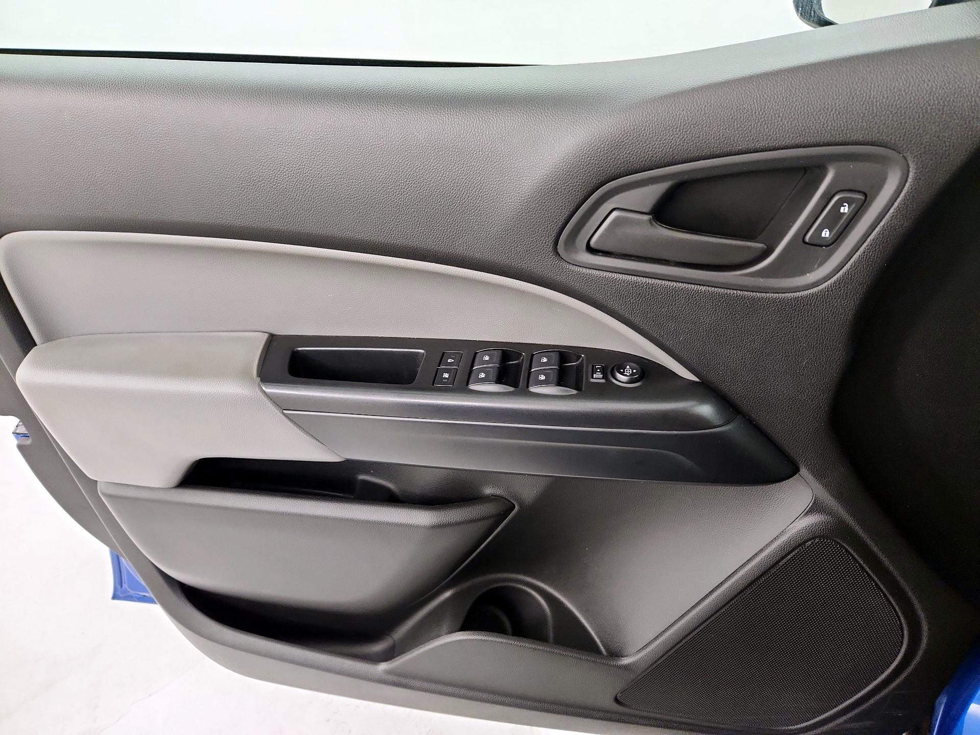 Thumbnail: 2019 Chevrolet Colorado - 10