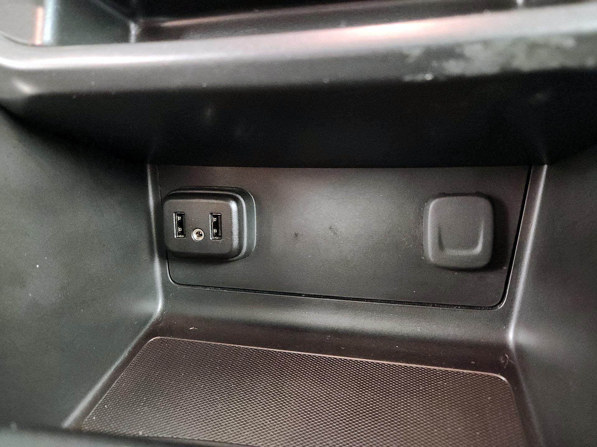 Thumbnail: 2019 Chevrolet Colorado - 16