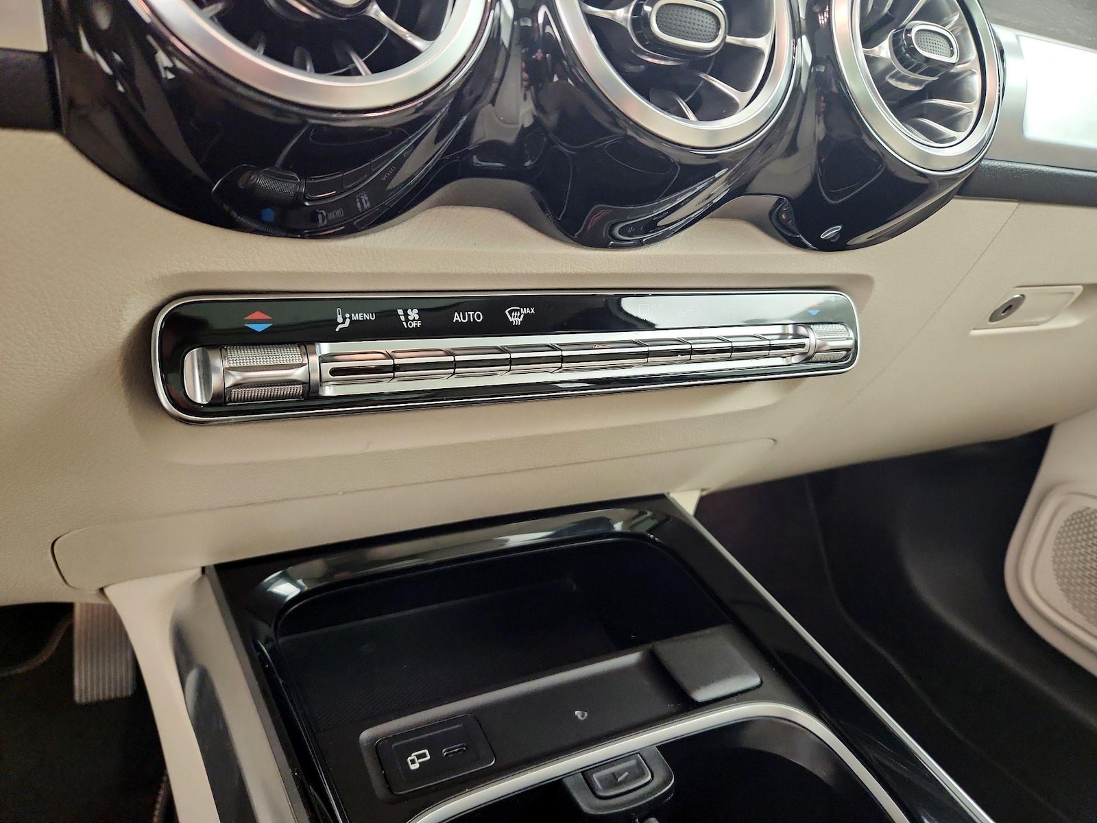 2023 Mercedes-Benz GLB Base - Photo 15