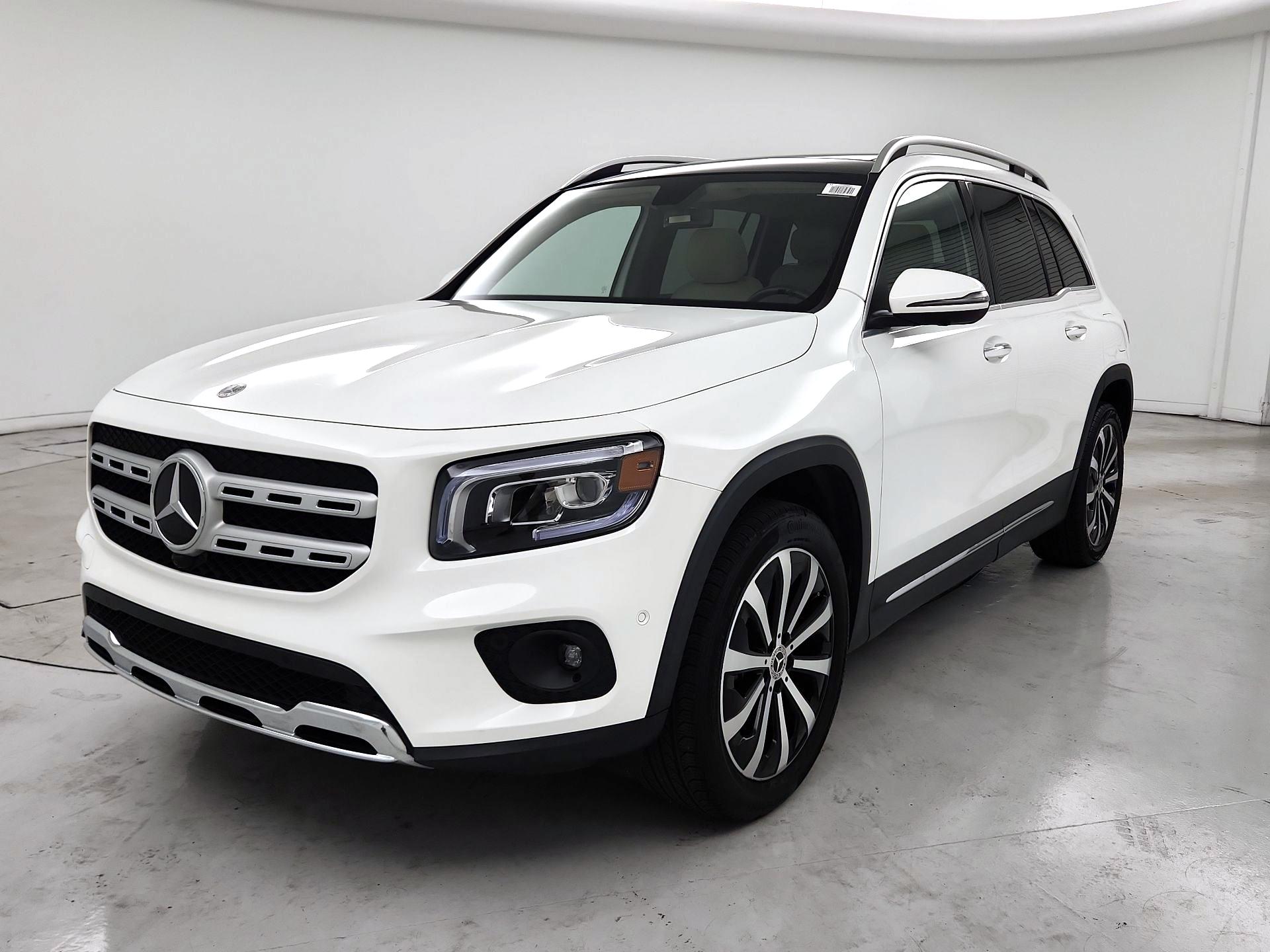 Thumbnail: 2023 Mercedes-Benz GLB - 3