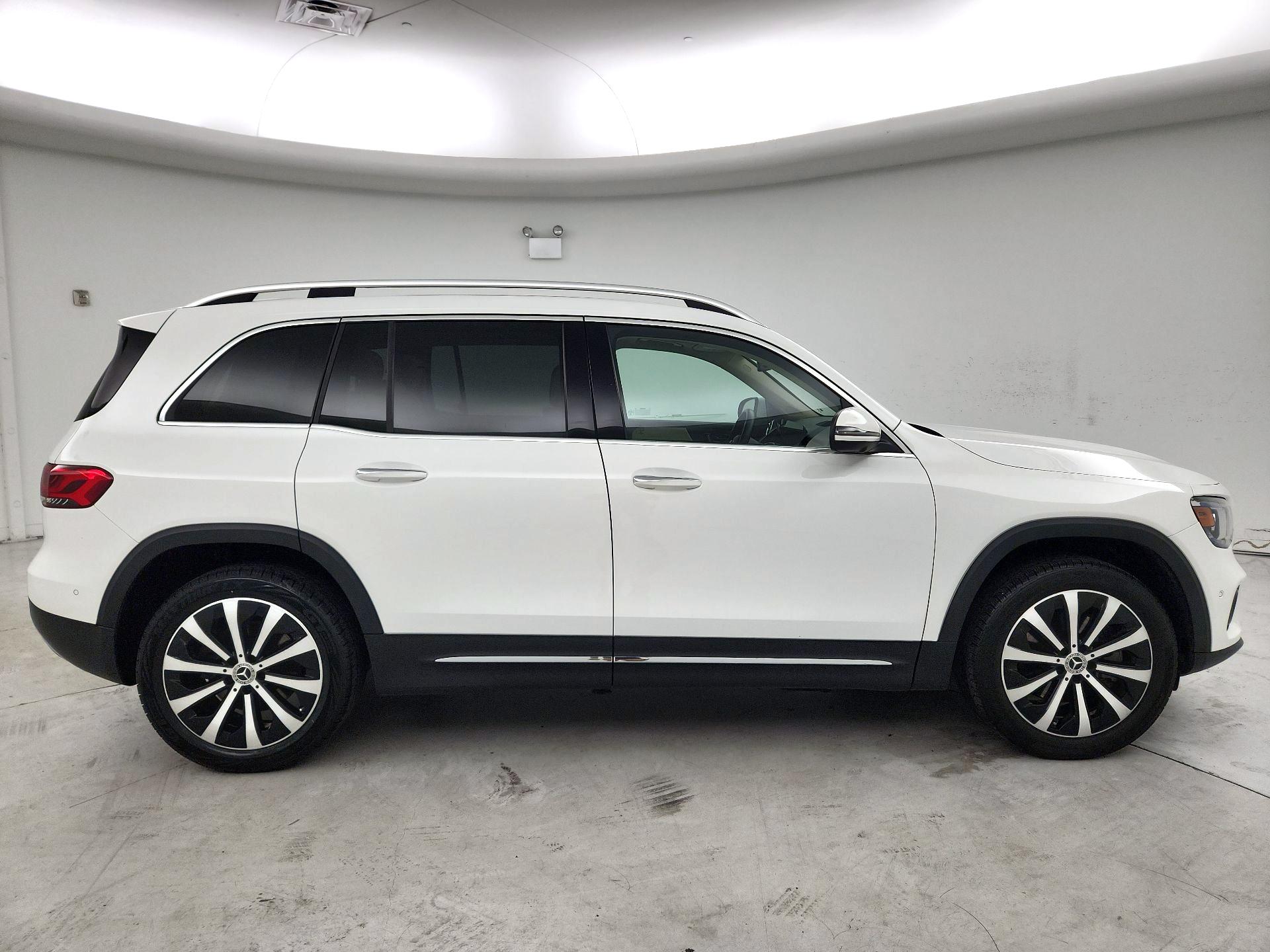 Thumbnail: 2023 Mercedes-Benz GLB - 4