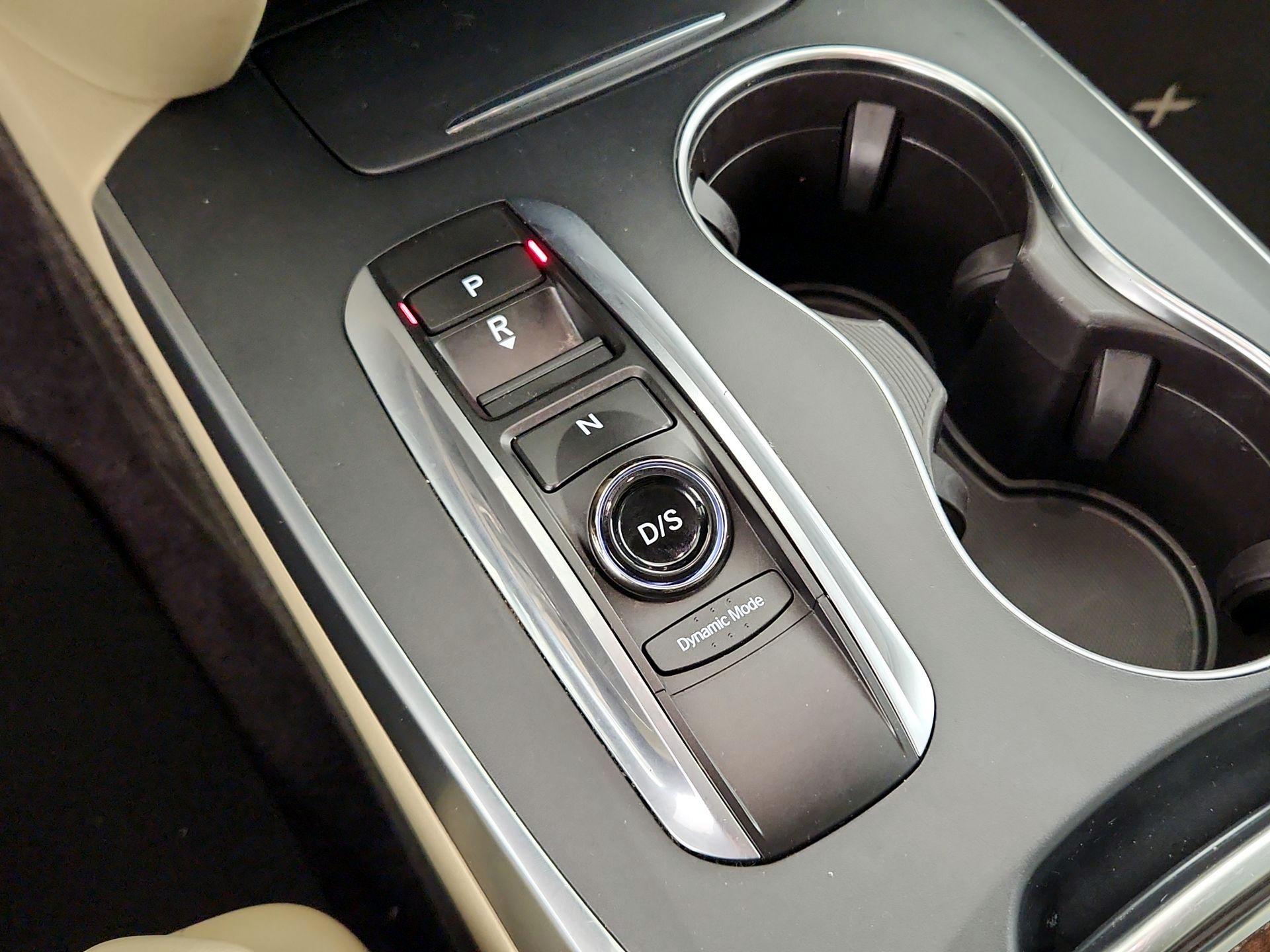Thumbnail: 2017 Acura MDX - 16