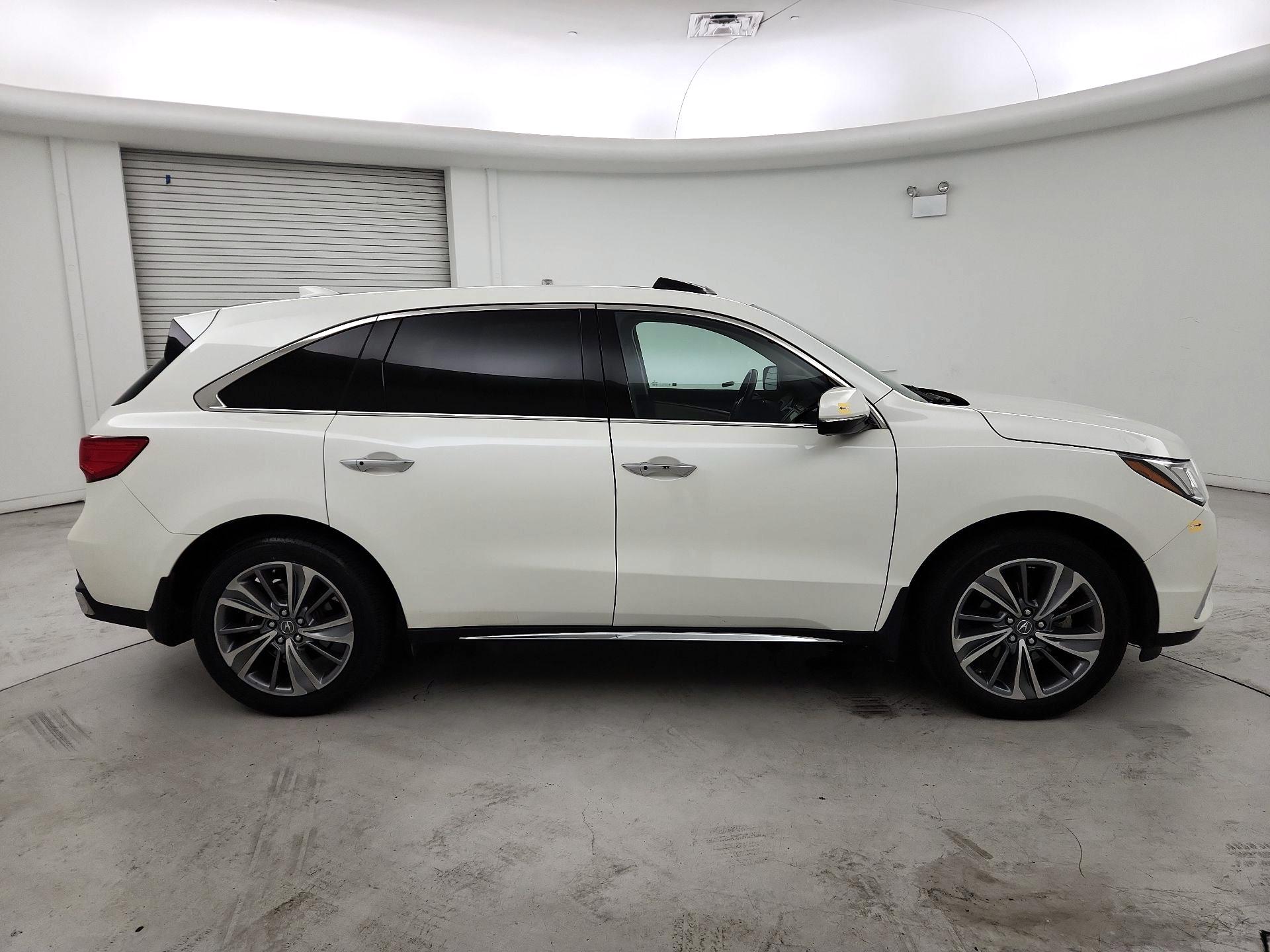 Thumbnail: 2017 Acura MDX - 4