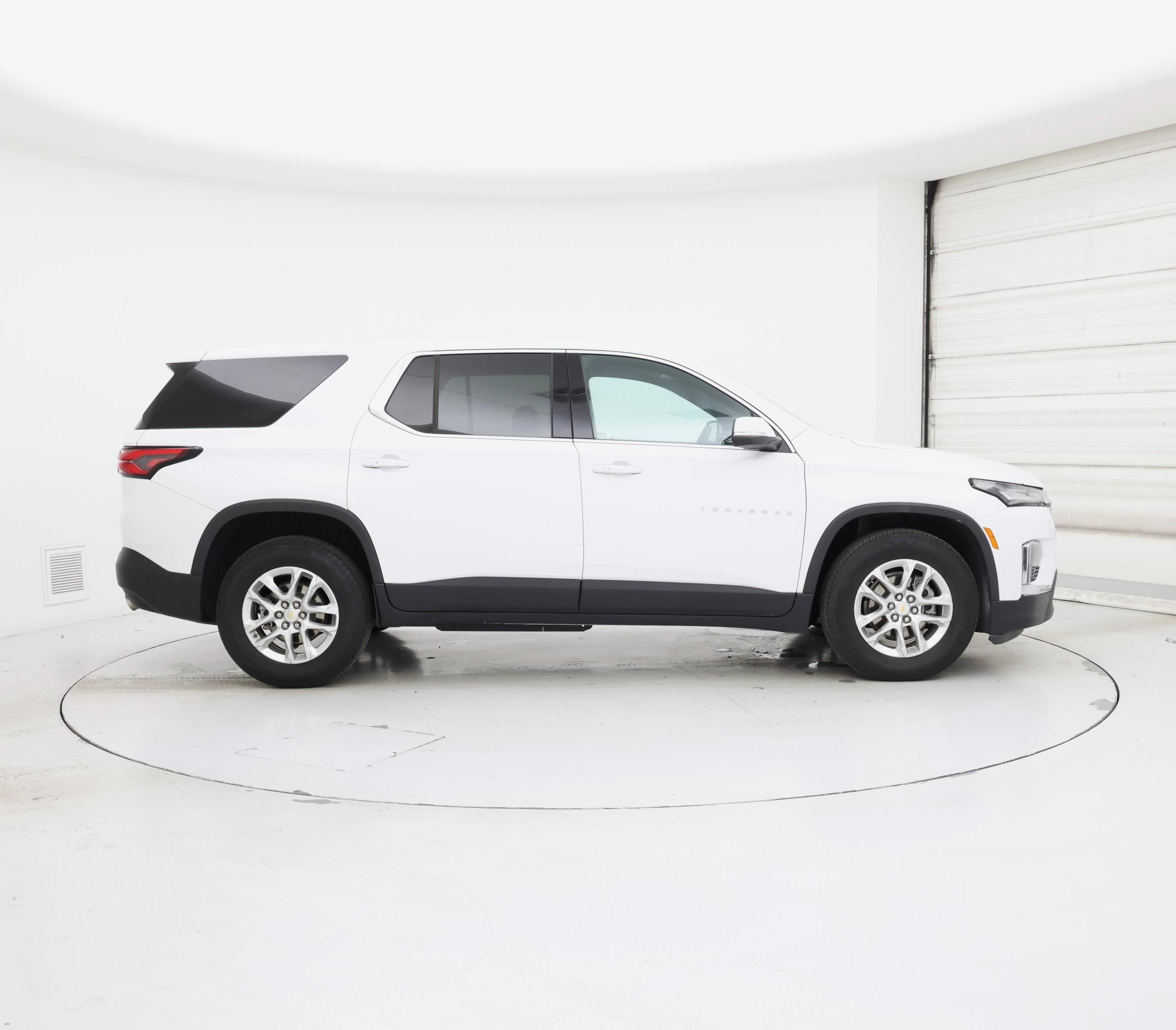 Thumbnail: 2023 Chevrolet Traverse - 7