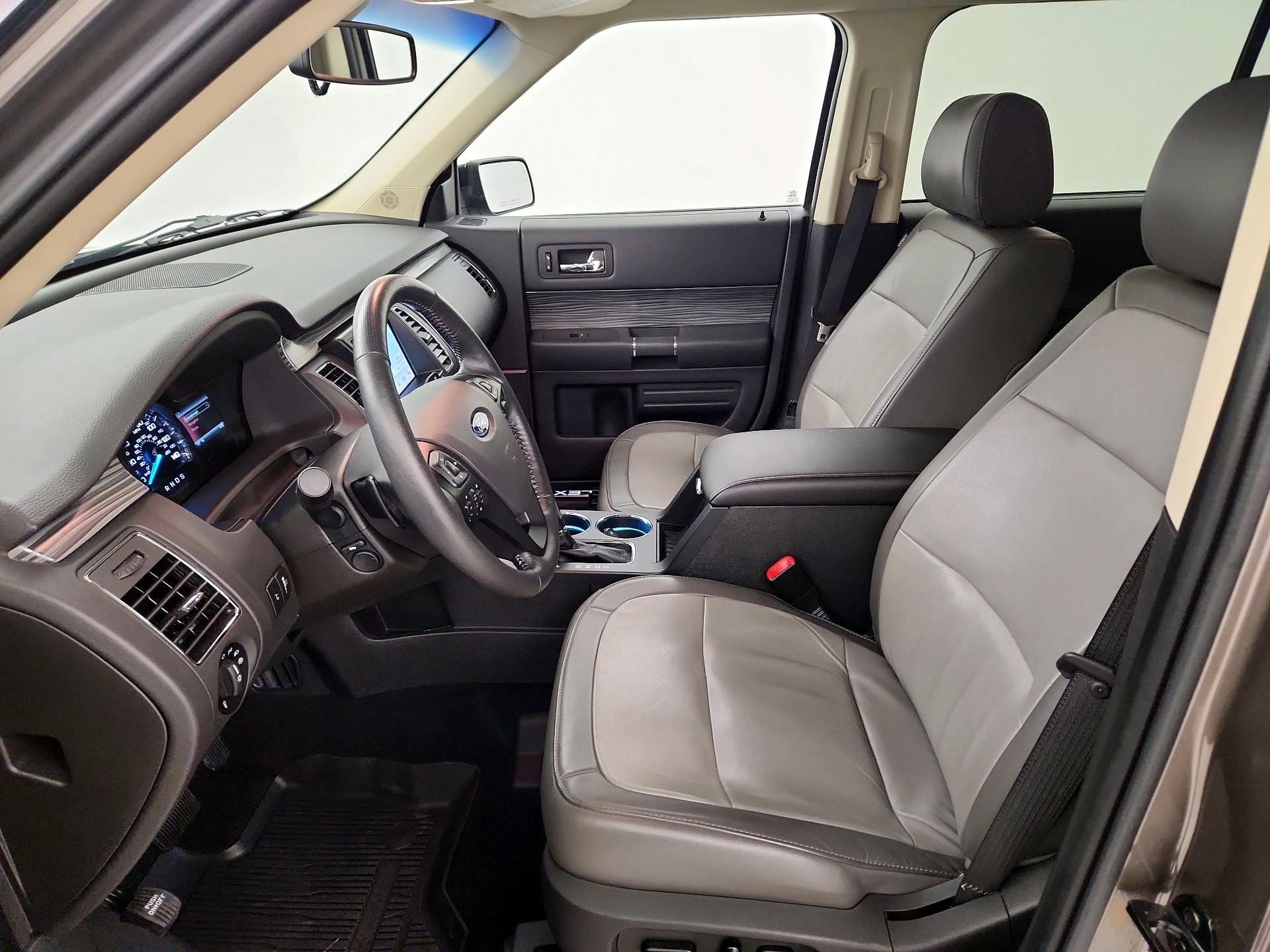 Thumbnail: 2019 Ford Flex - 9