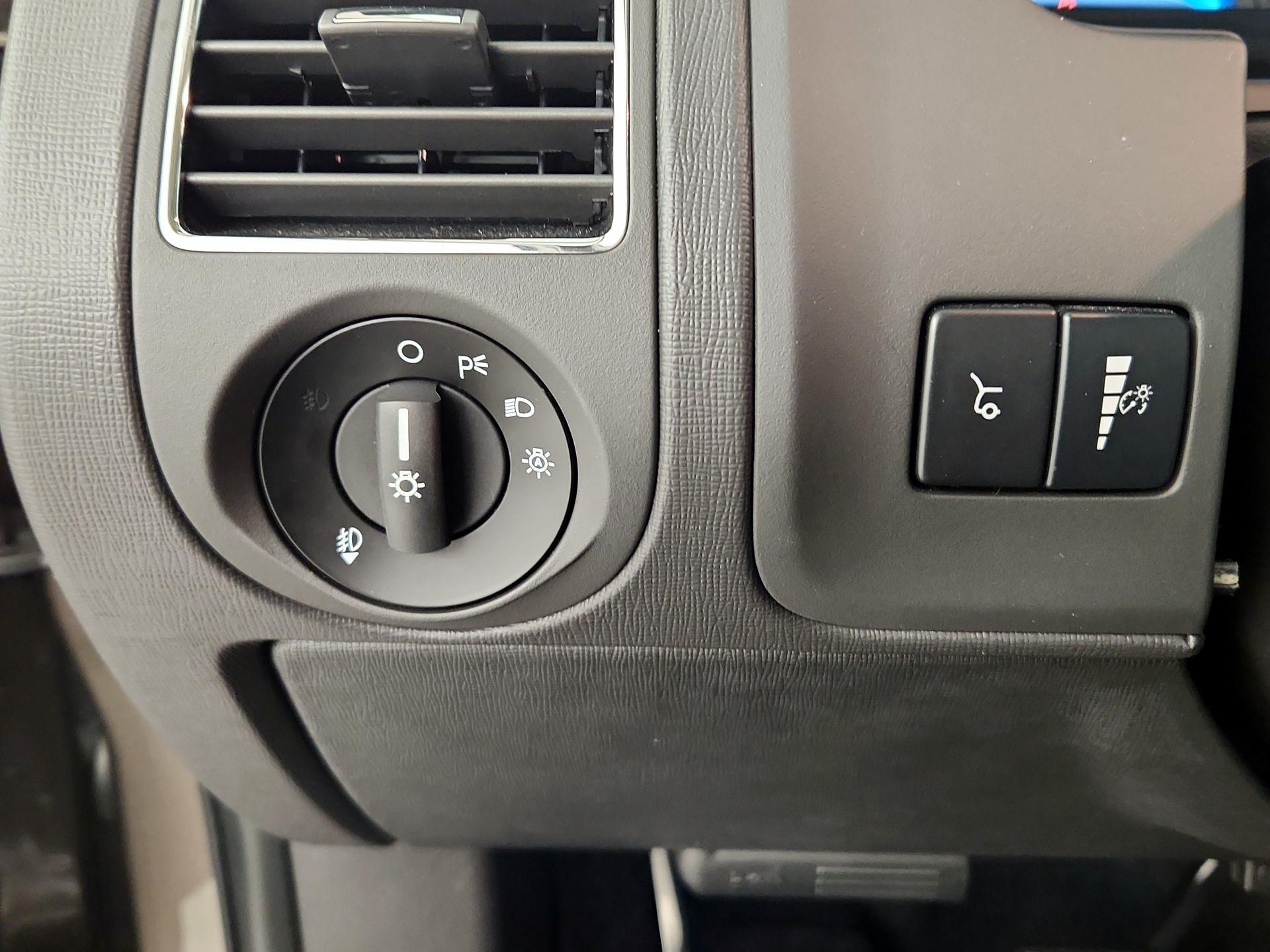 Thumbnail: 2019 Ford Flex - 11