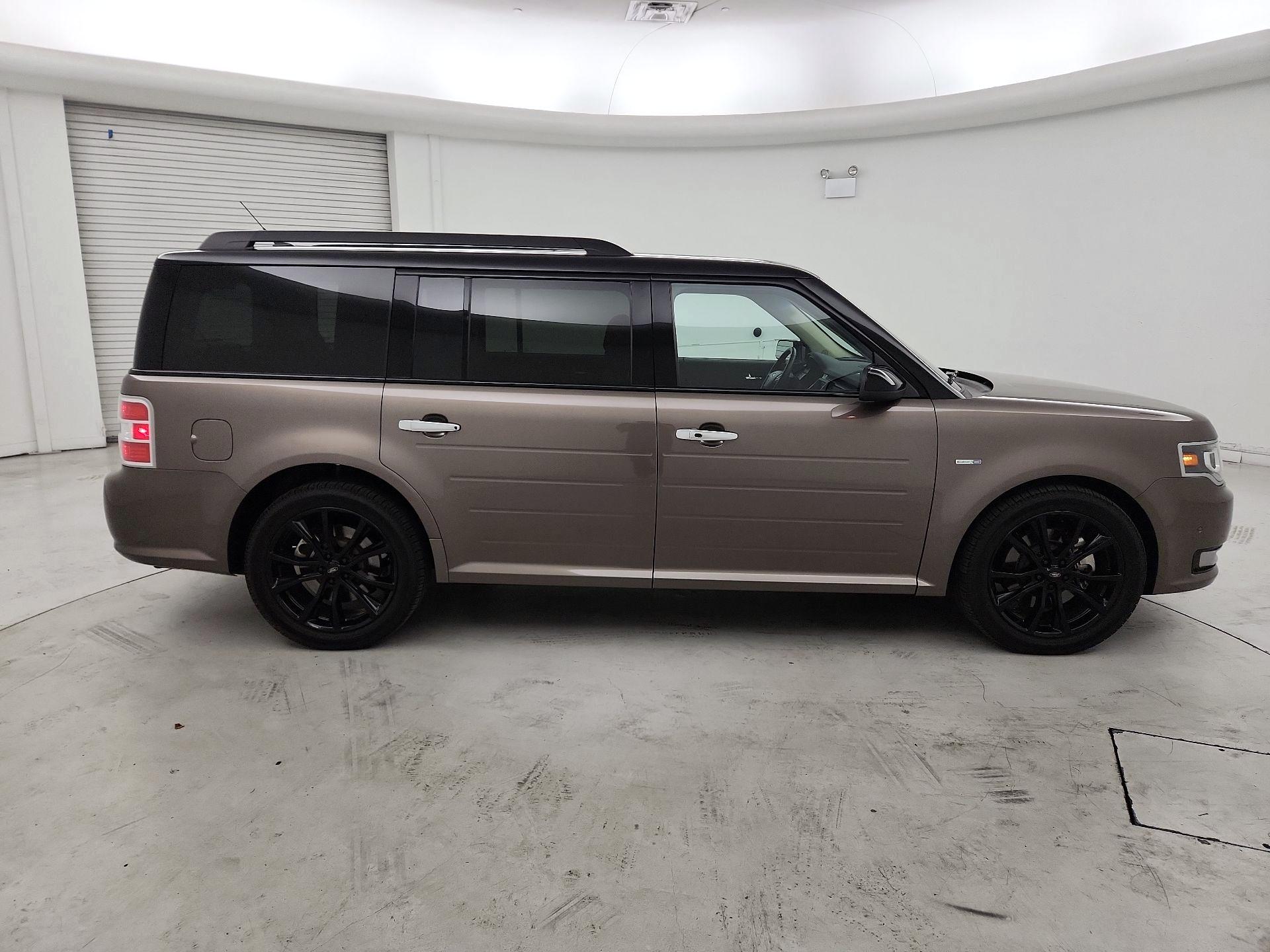 Thumbnail: 2019 Ford Flex - 4