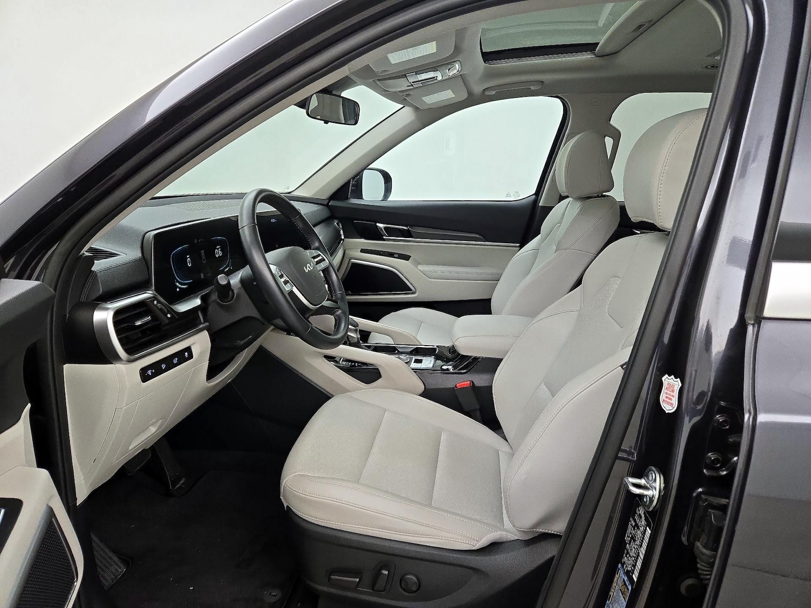 2025 Kia Telluride S - Photo 12