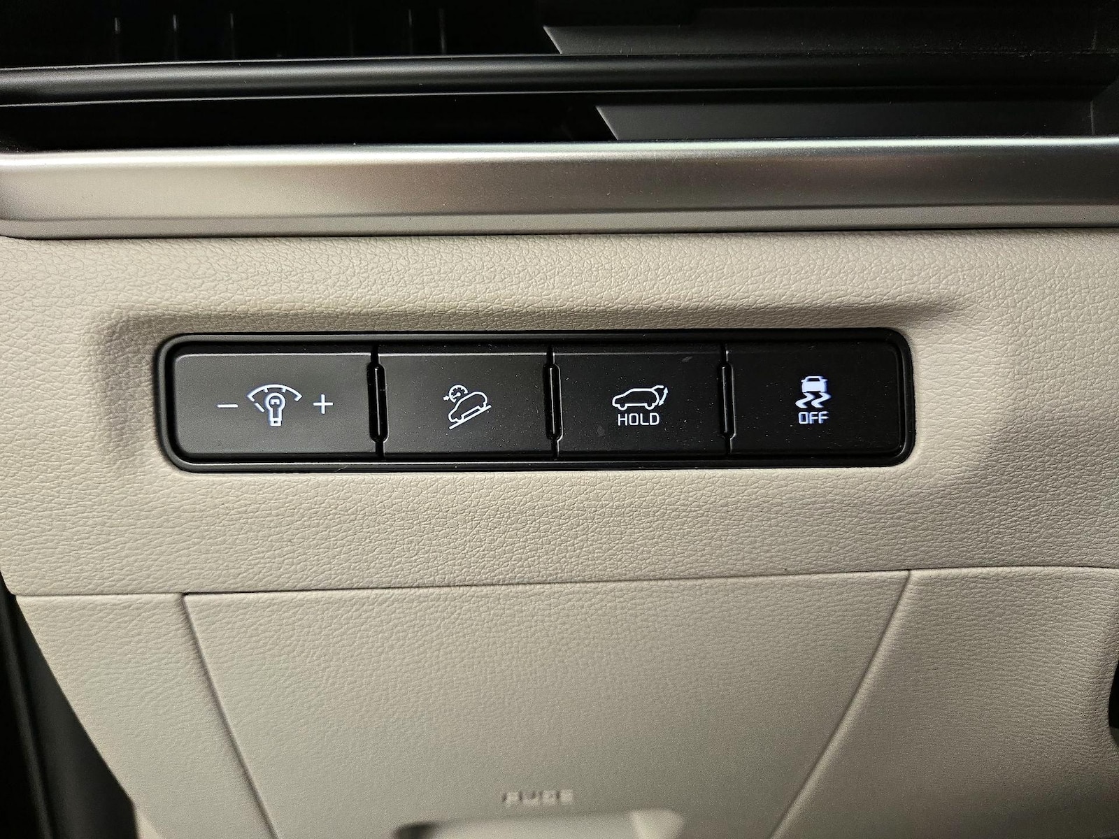 2025 Kia Telluride S - Photo 14
