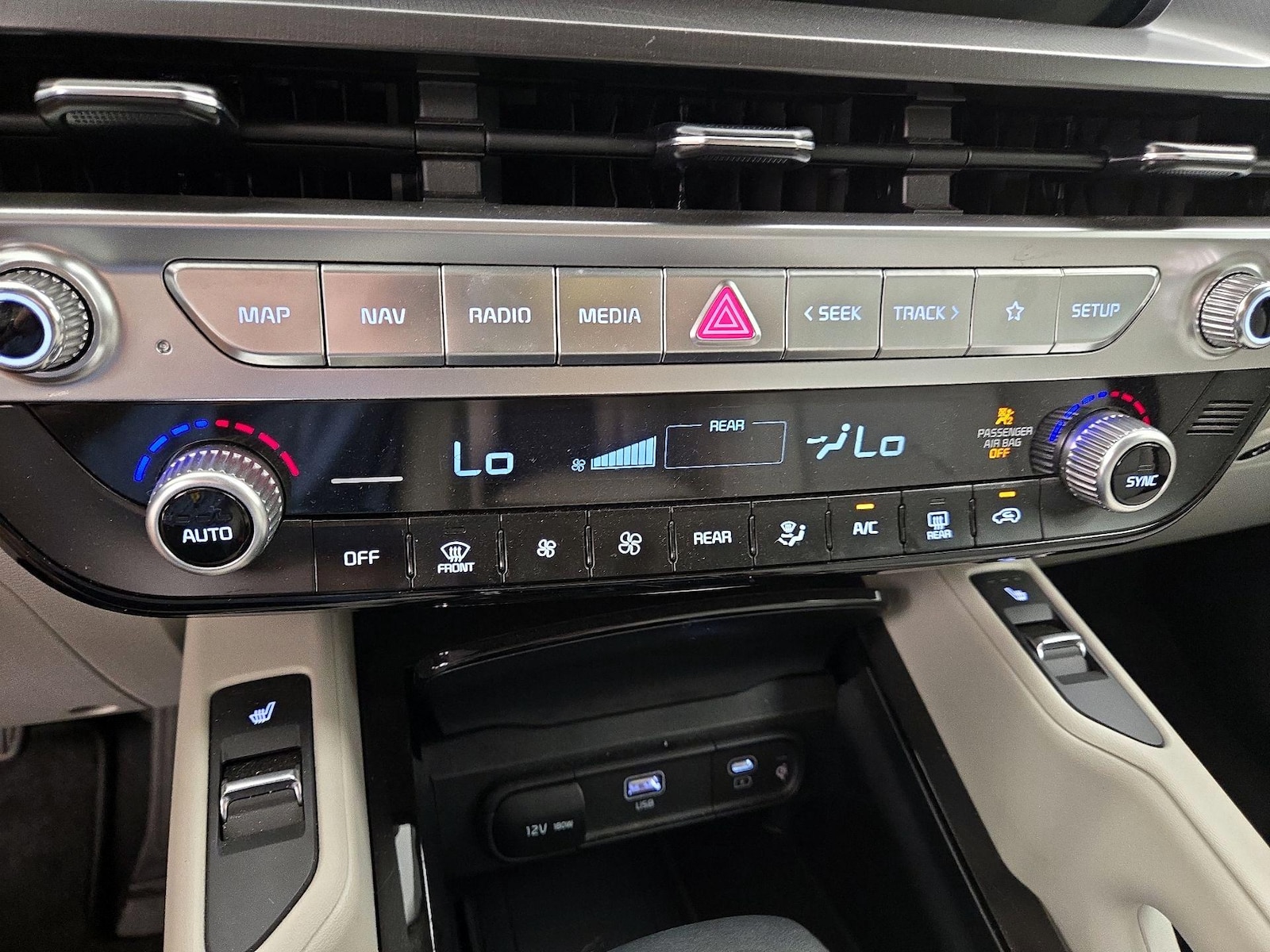 2025 Kia Telluride S - Photo 18