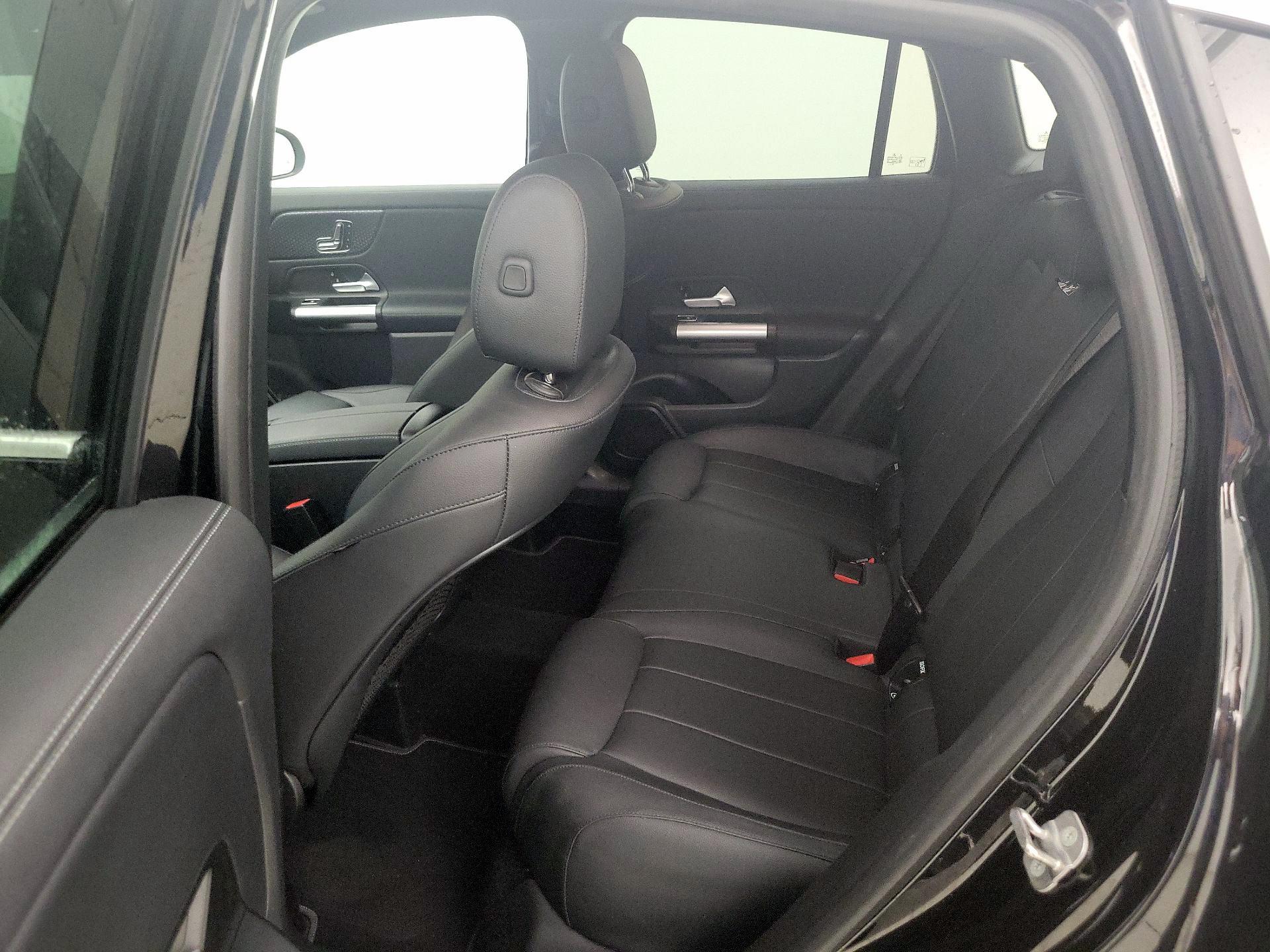 Thumbnail: 2025 Mercedes-Benz GLA - 19