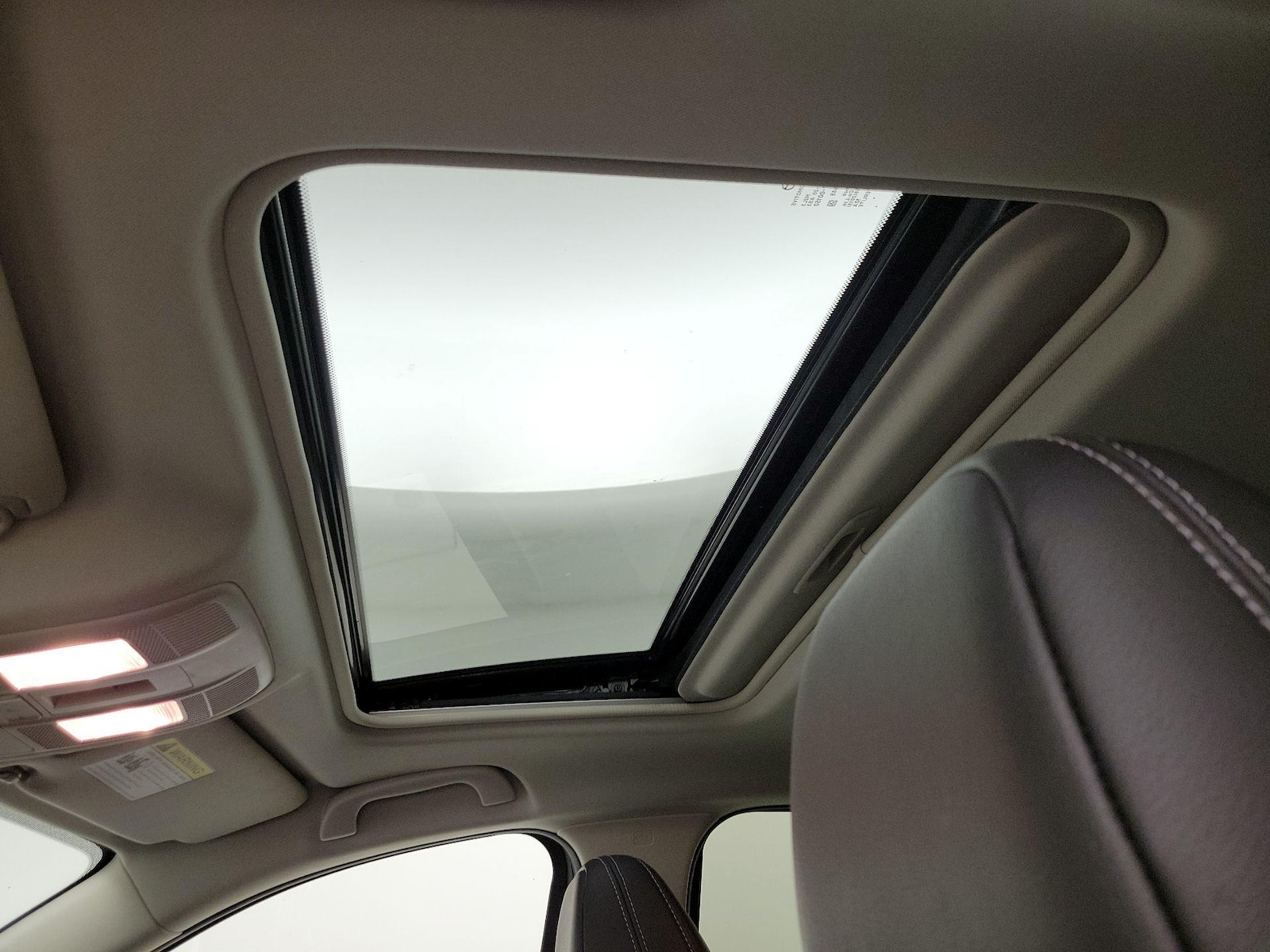 Sunroof(s) & Overhead Airbags