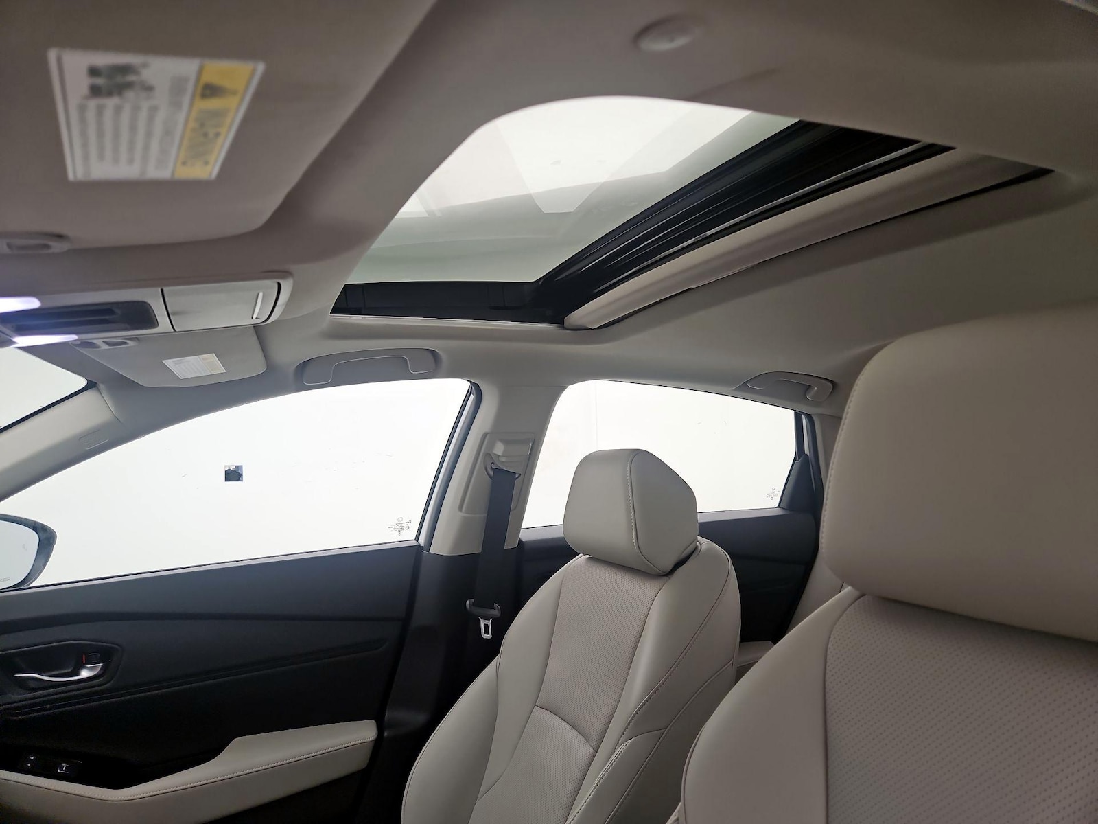 Sunroof(s) & Overhead Airbags