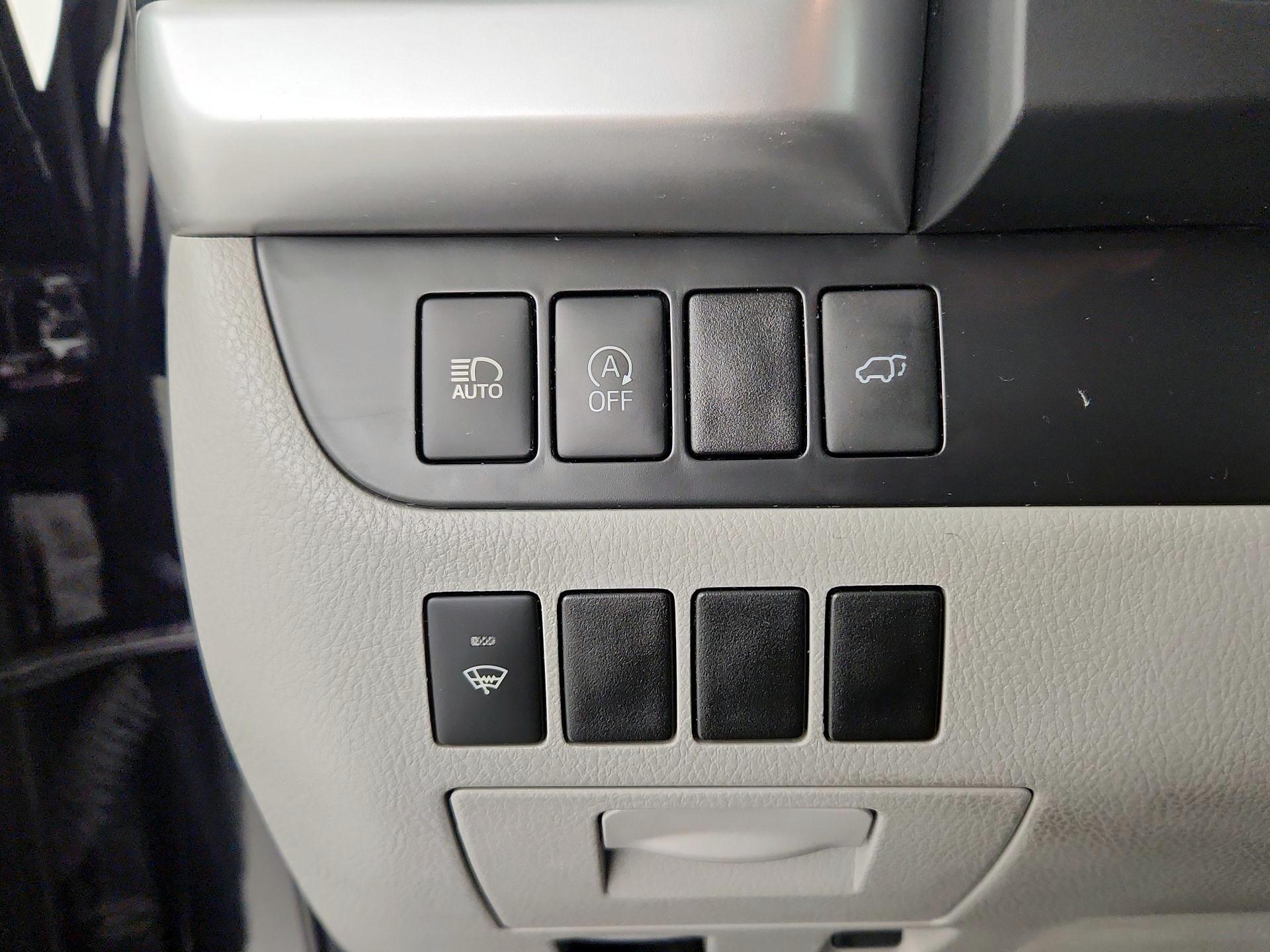 Thumbnail: 2018 Toyota Highlander - 11