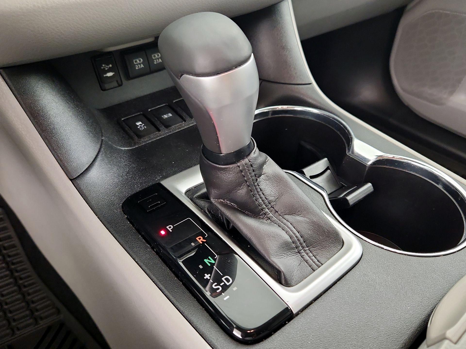 Thumbnail: 2018 Toyota Highlander - 15