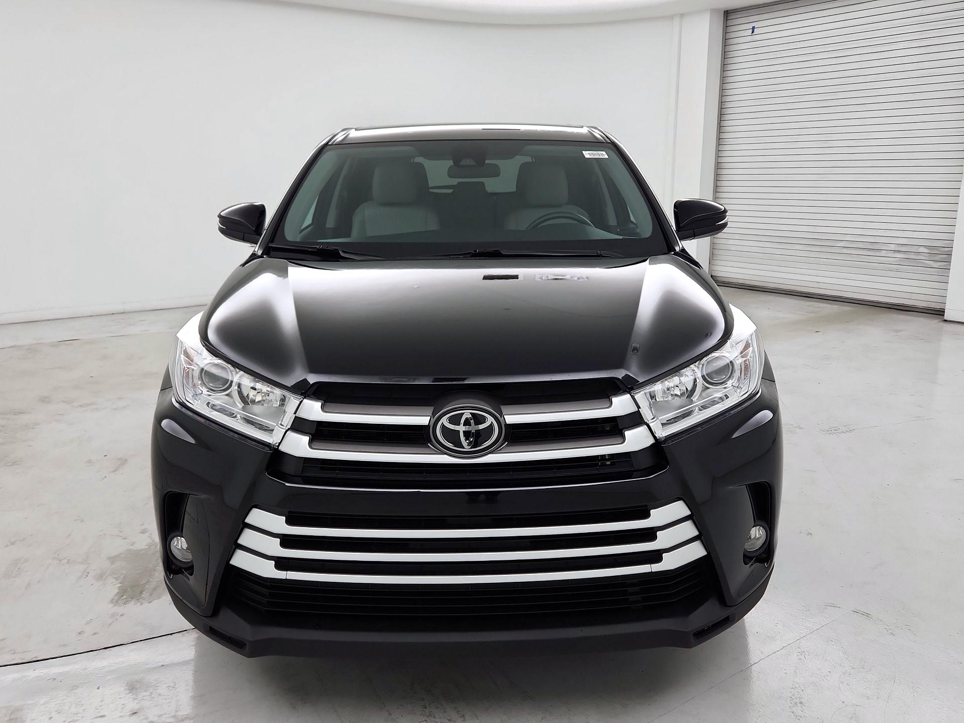 Thumbnail: 2018 Toyota Highlander - 2