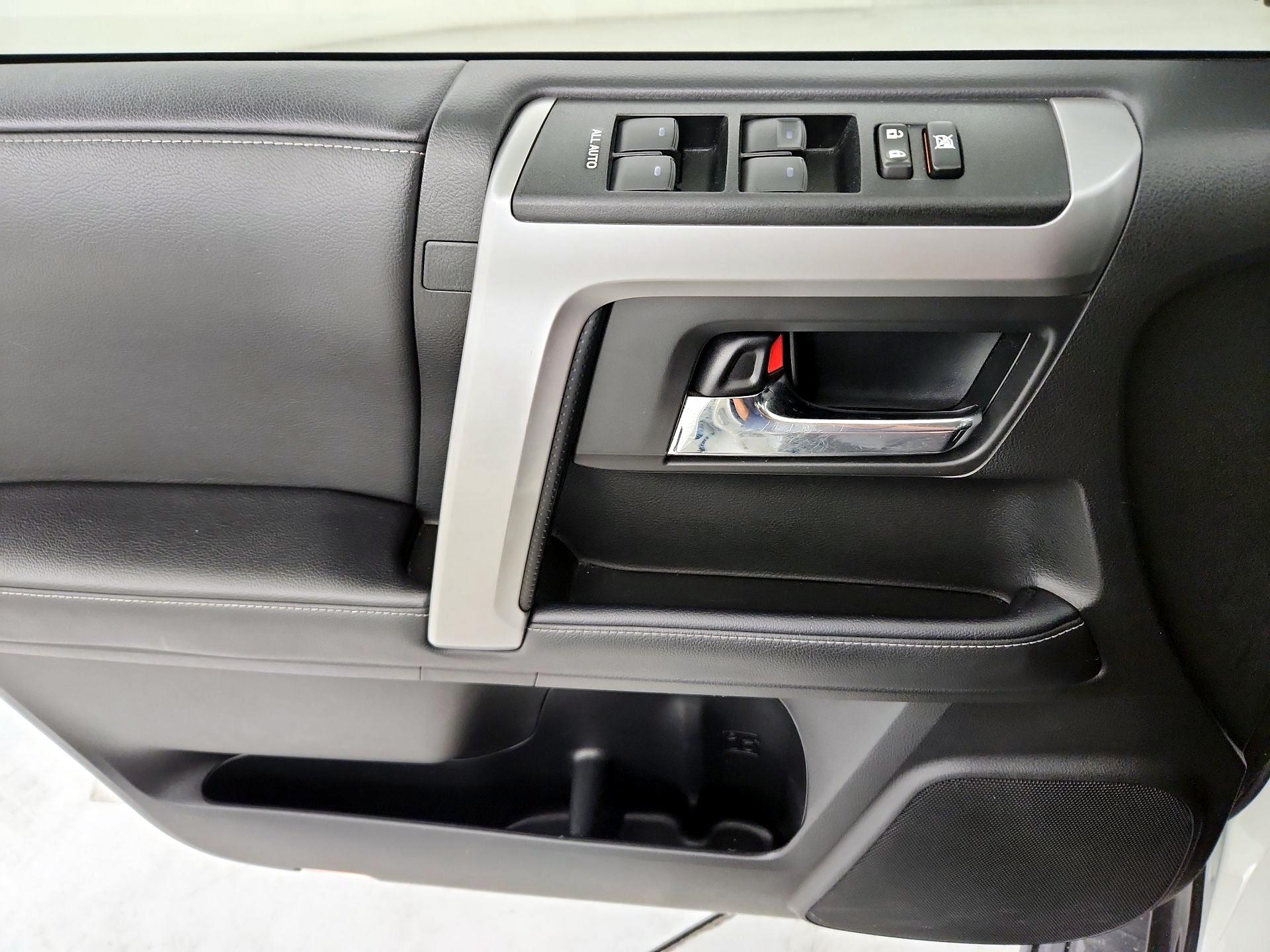 Thumbnail: 2022 Toyota 4Runner - 10