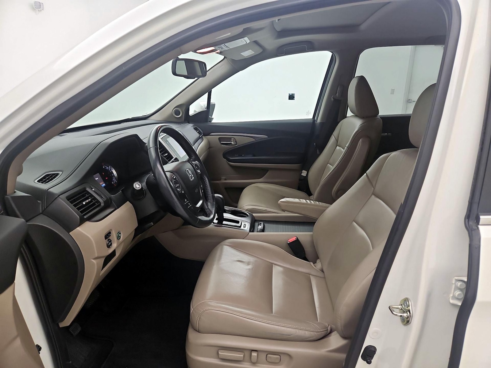 2017 Honda Pilot EX-L - Photo 12