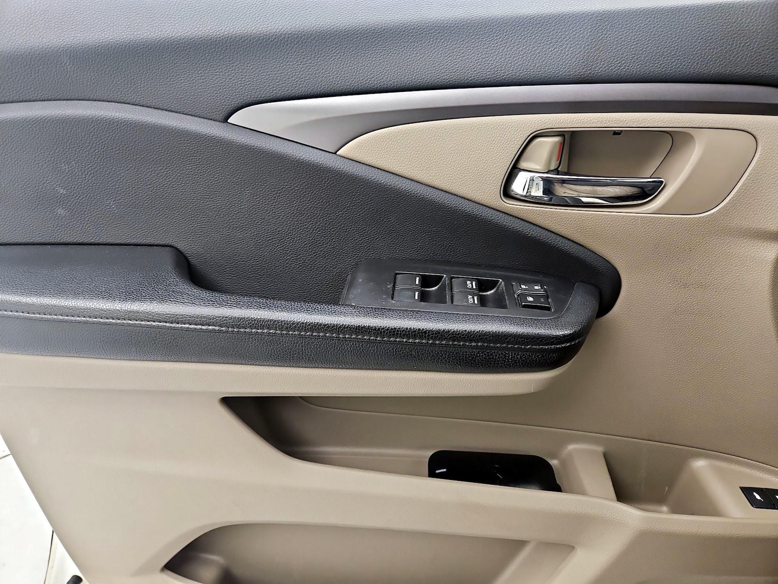 2017 Honda Pilot EX-L - Photo 13