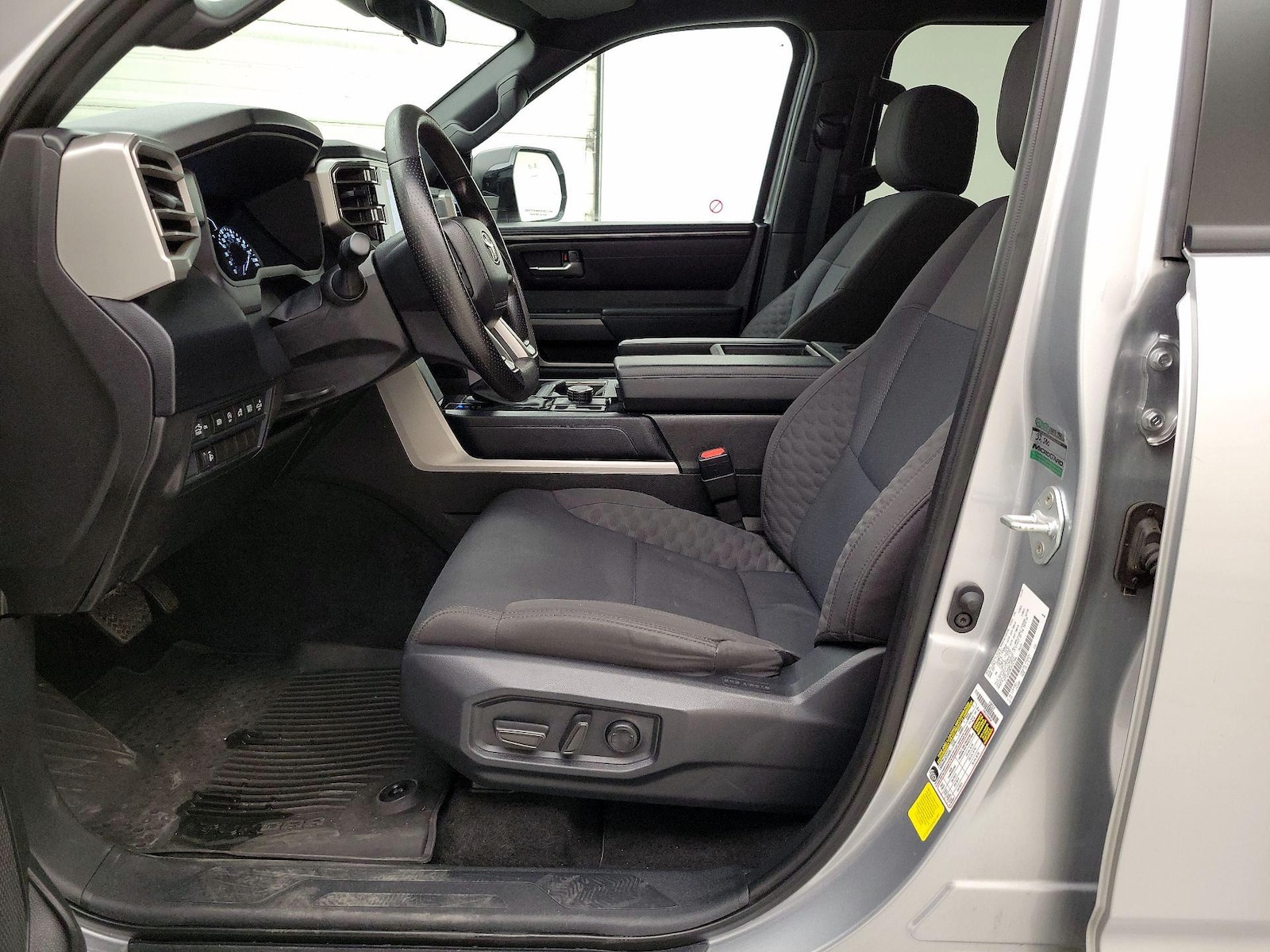 Power Seat(s) & Side Airbags