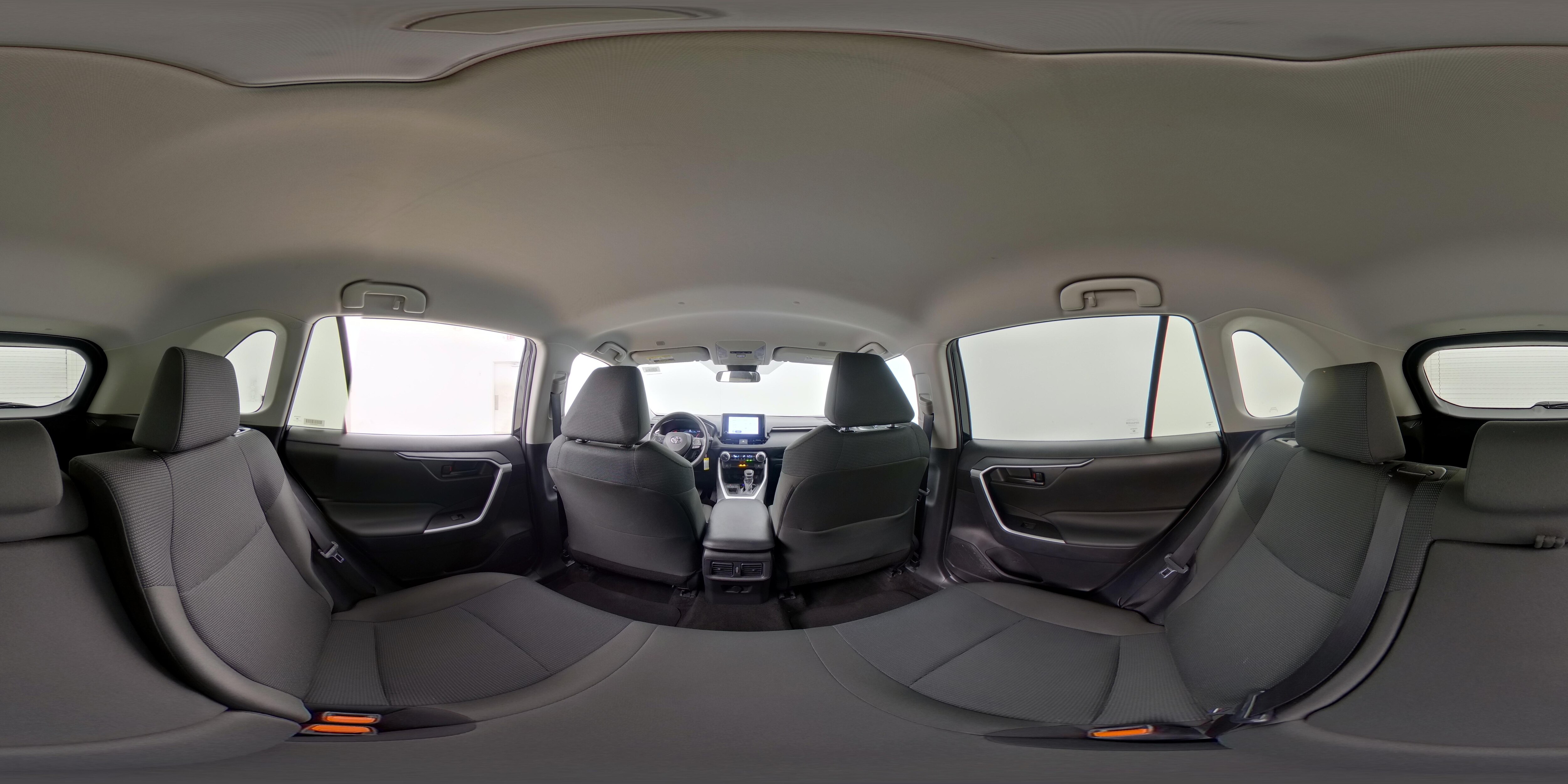 2025 Toyota RAV4 LE - Photo 25