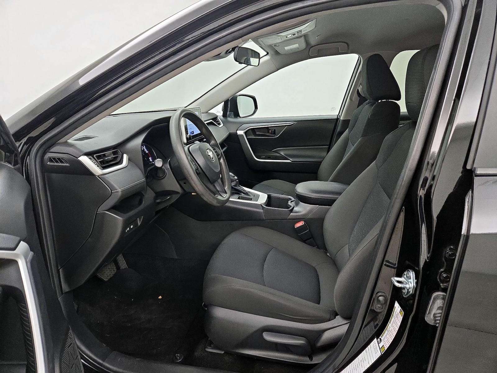 2025 Toyota RAV4 LE - Photo 12