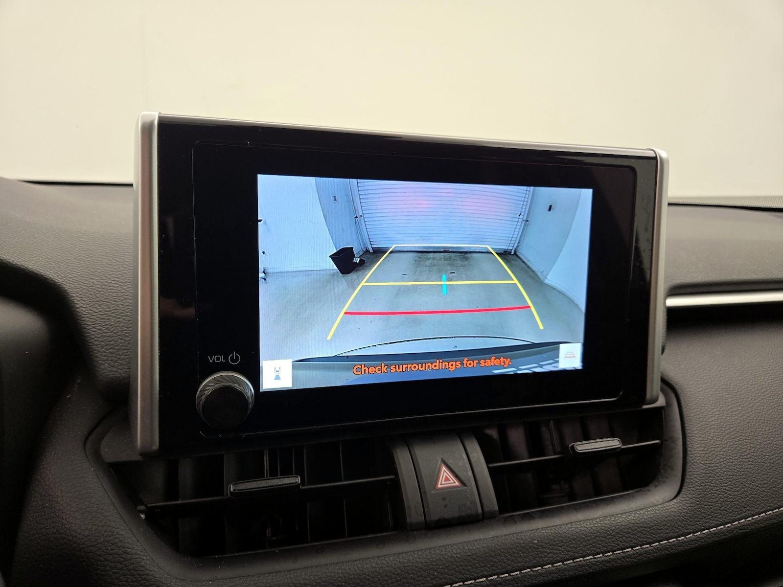 2025 Toyota RAV4 LE - Photo 15