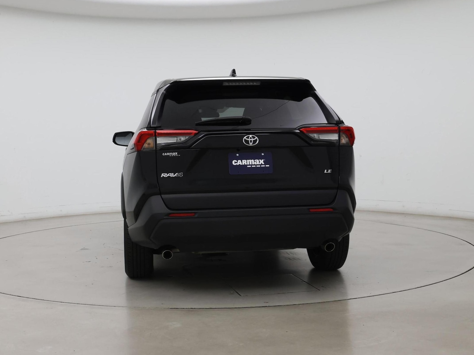 2025 Toyota RAV4 LE - Photo 7