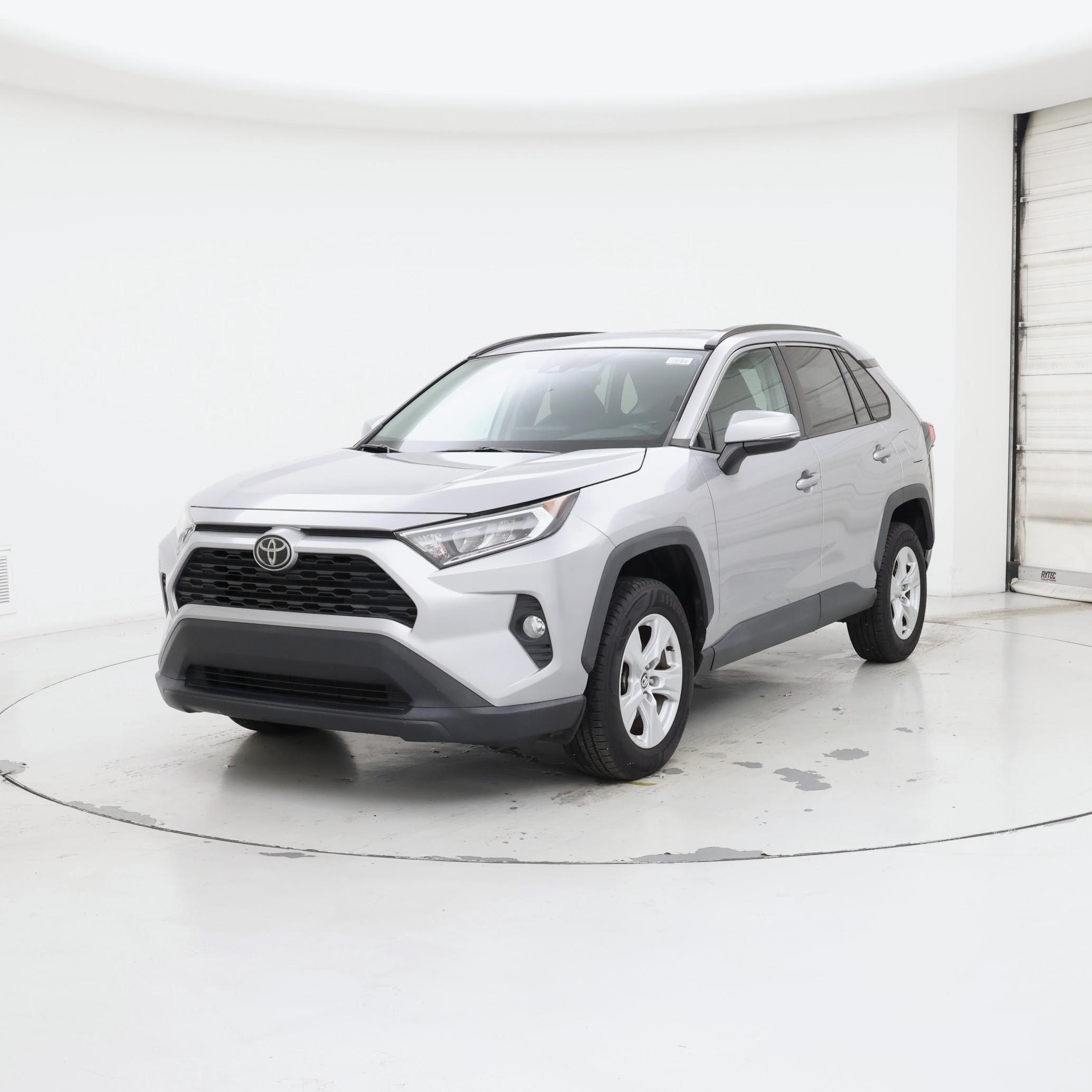 Thumbnail: 2020 Toyota RAV4 - 4