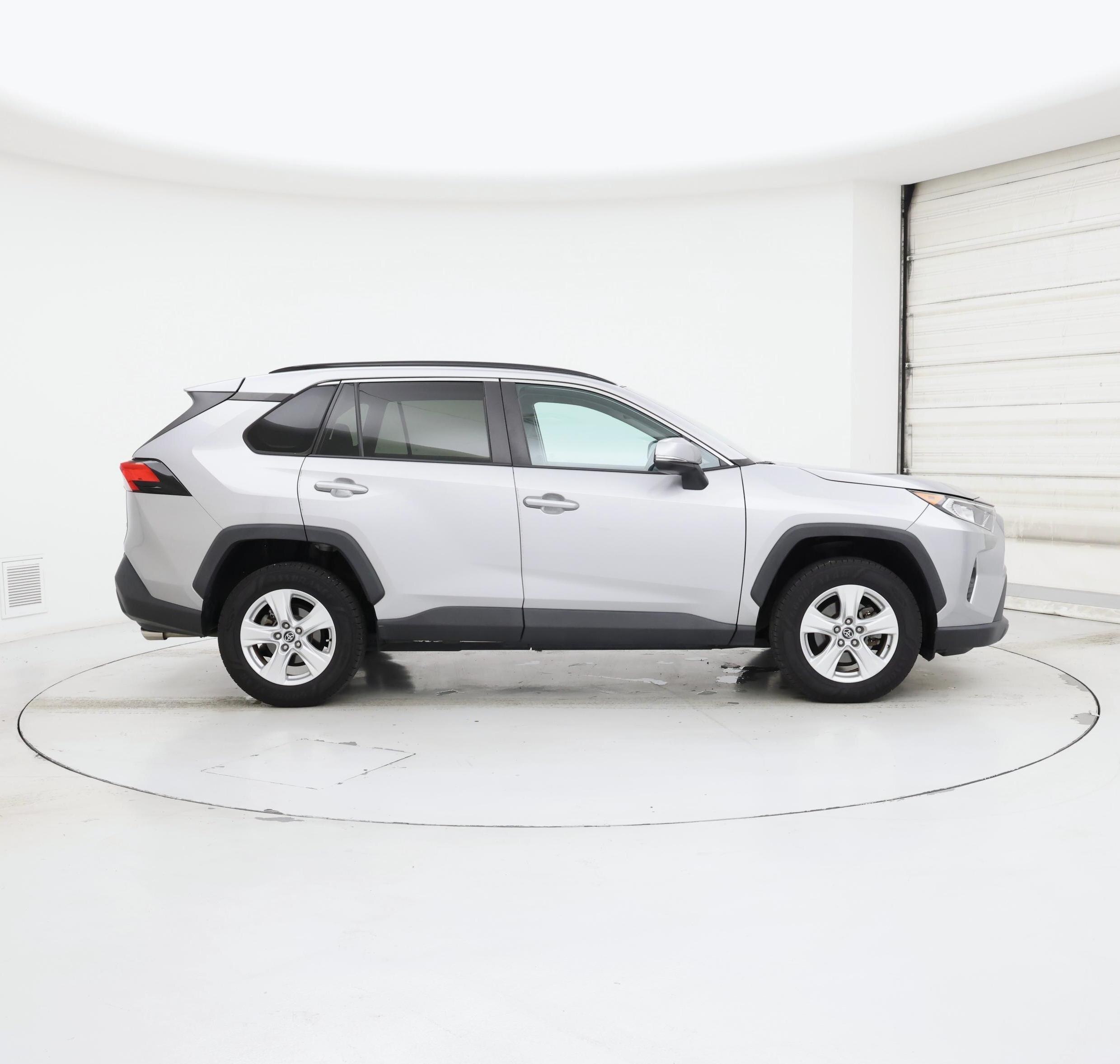 Thumbnail: 2020 Toyota RAV4 - 7