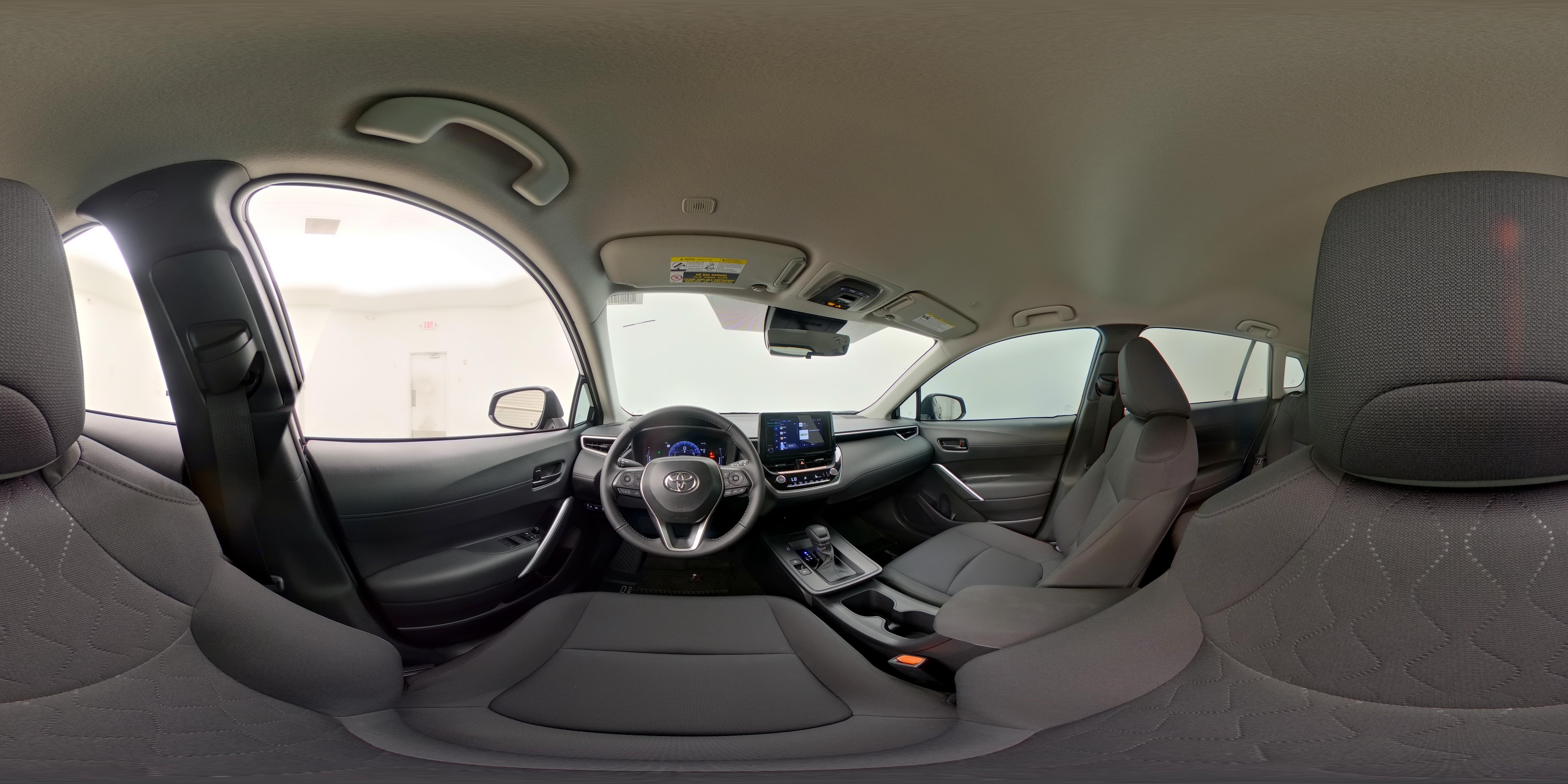 2026 Toyota Corolla Cross LE - Photo 27