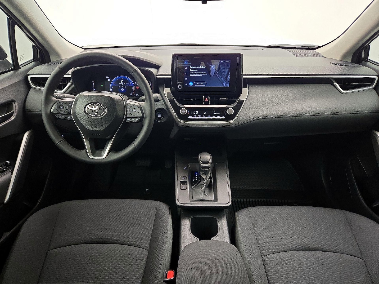 2026 Toyota Corolla Cross LE - Photo 10