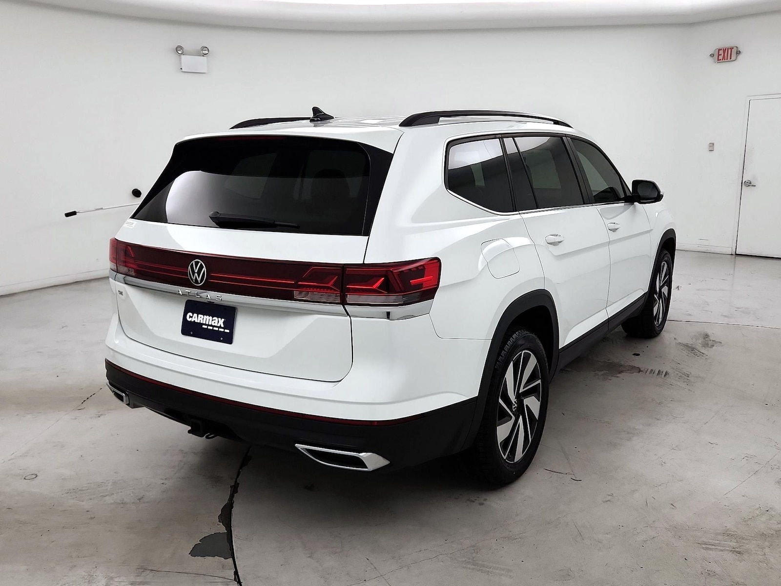 2024 Volkswagen Atlas SE w/Tech - Photo 5