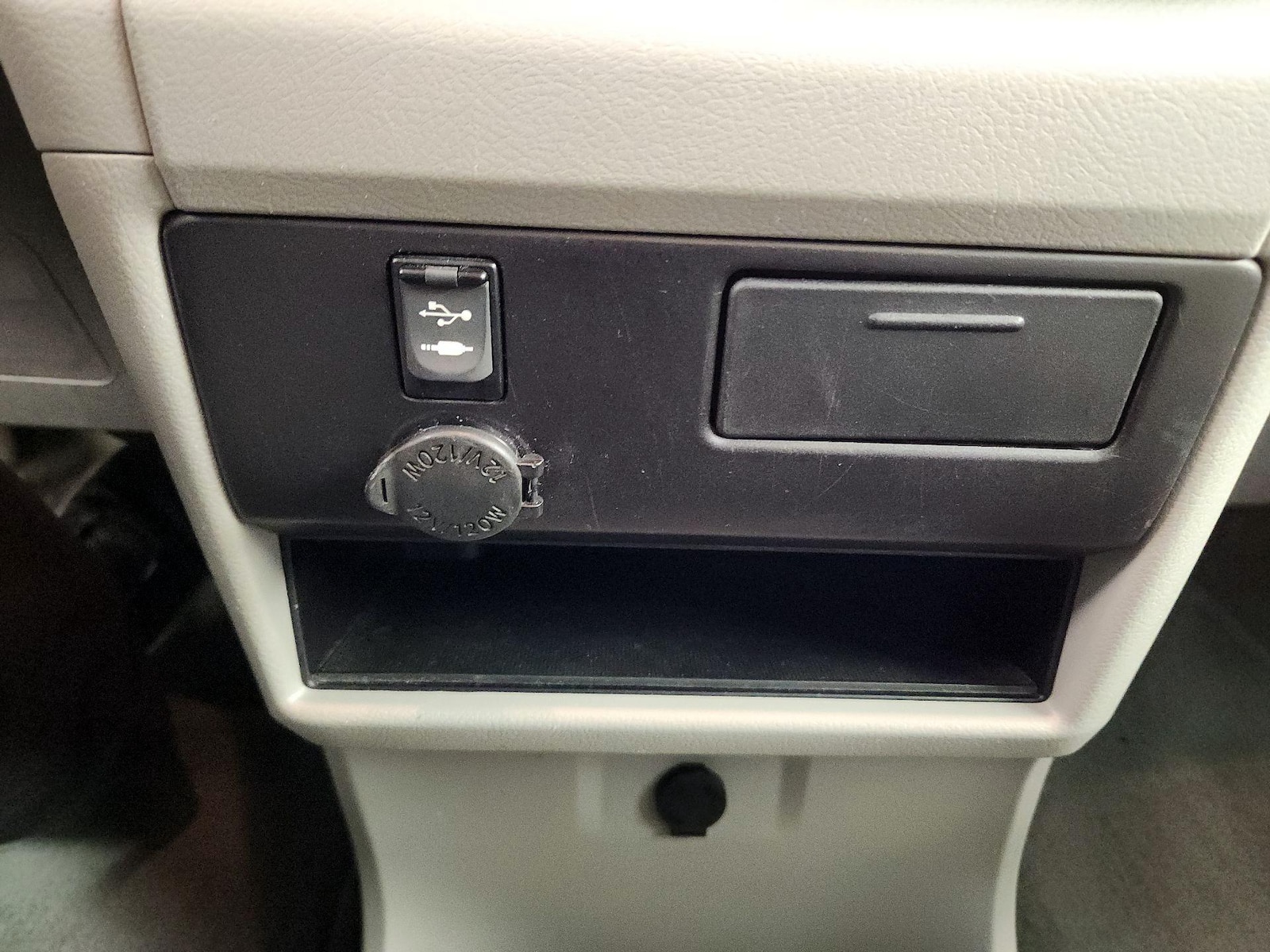 2015 Toyota Sienna LE - Photo 17