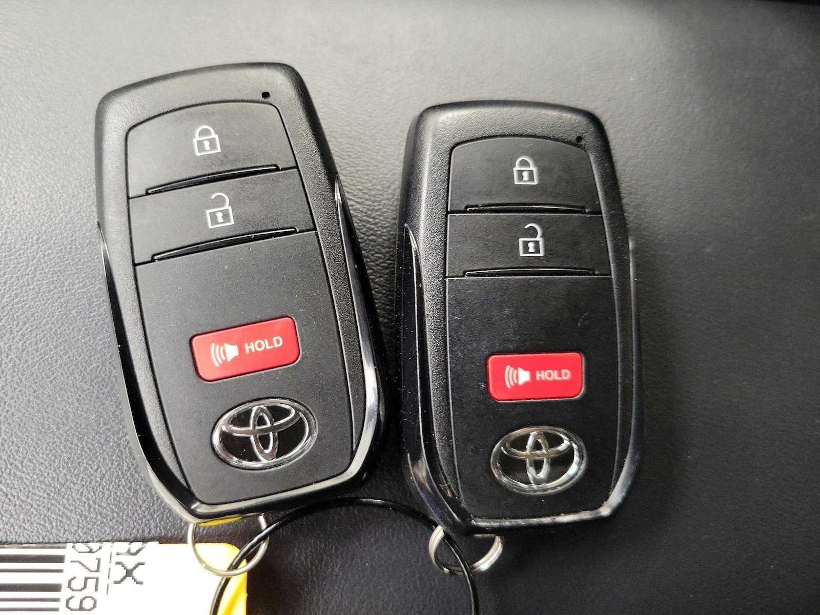 2026 Toyota Prius LE - Photo 23