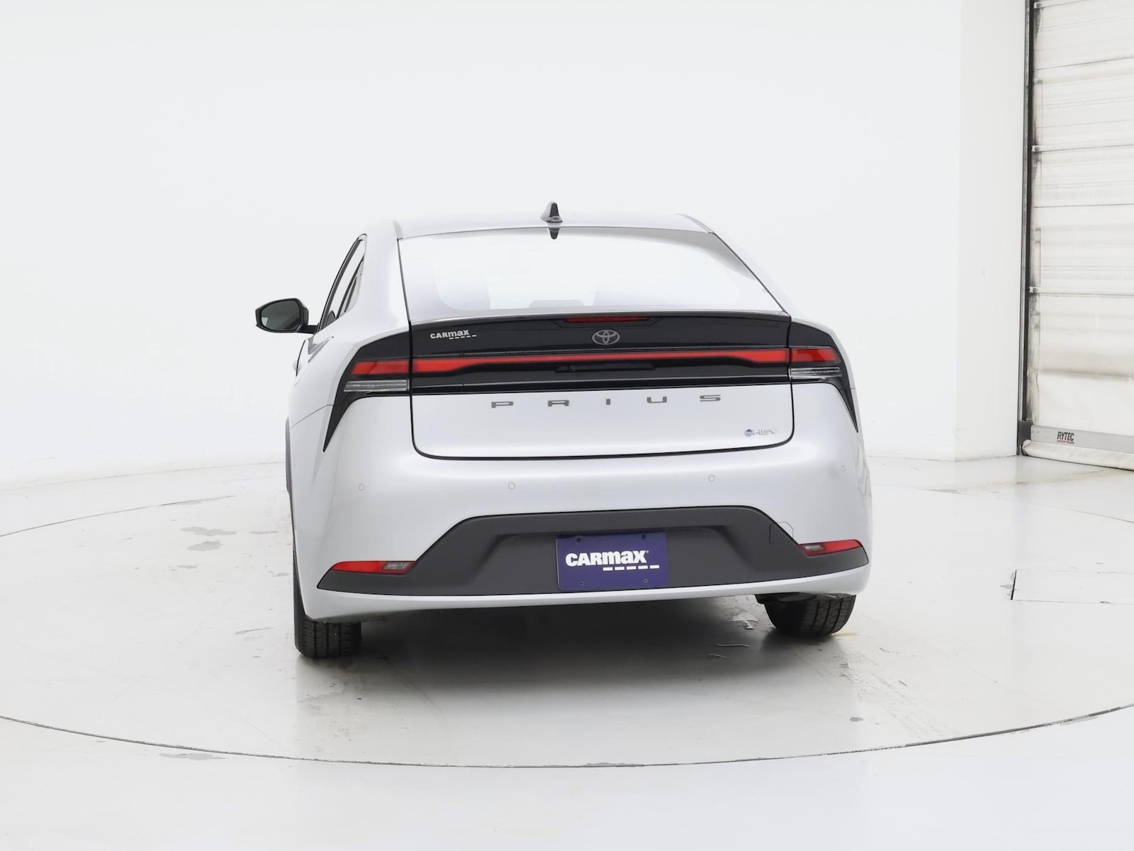 2026 Toyota Prius LE - Photo 7