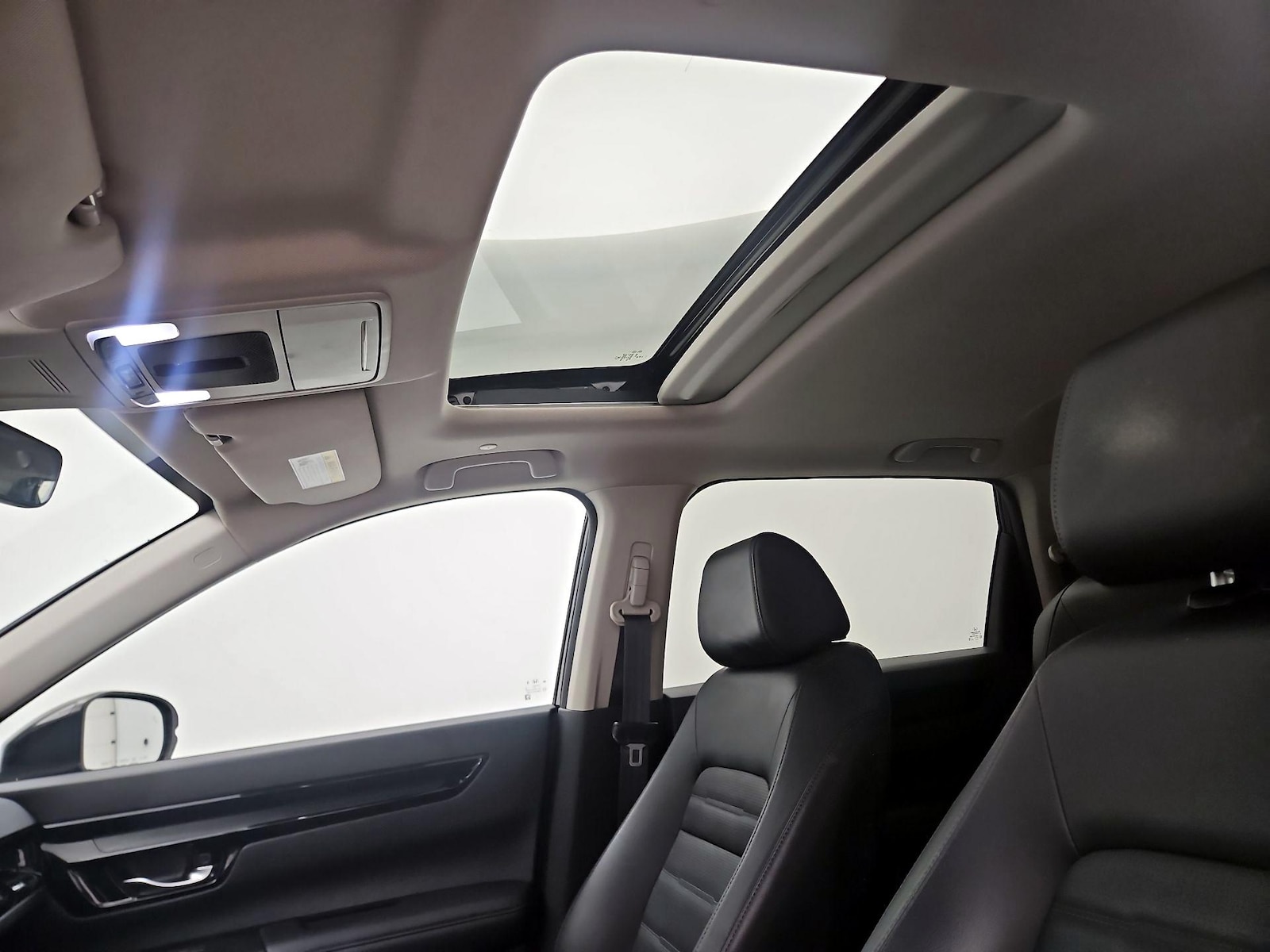 Sunroof(s) & Overhead Airbags
