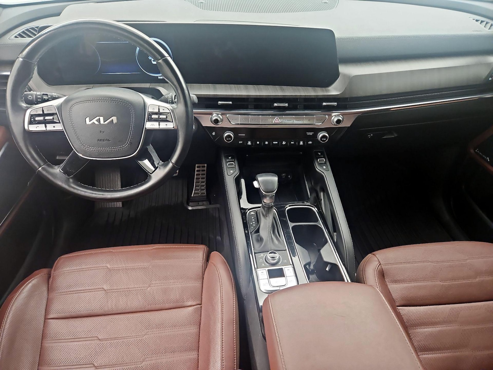 Apple CarPlay® & Android Auto™