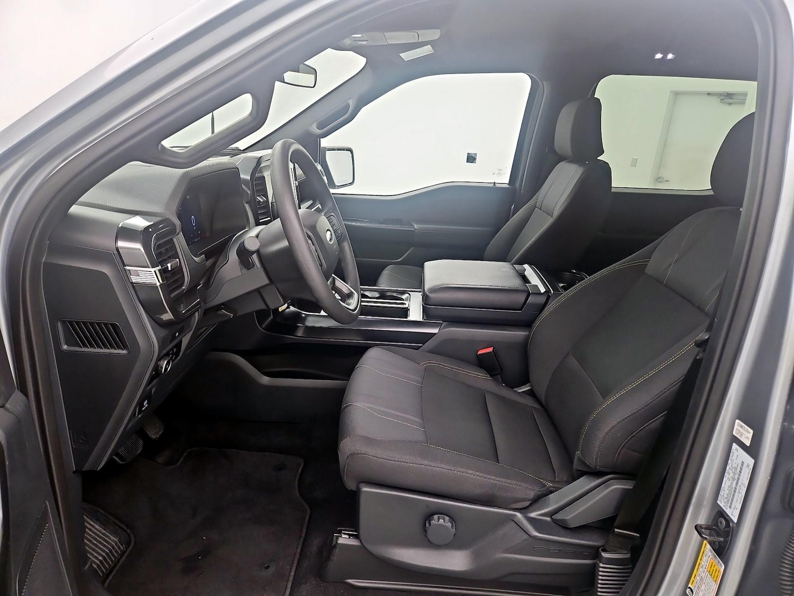 2025 Ford F-150 STX - Photo 12