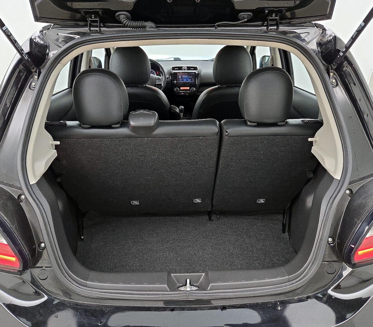 Trunk/Cargo (Seats Up)