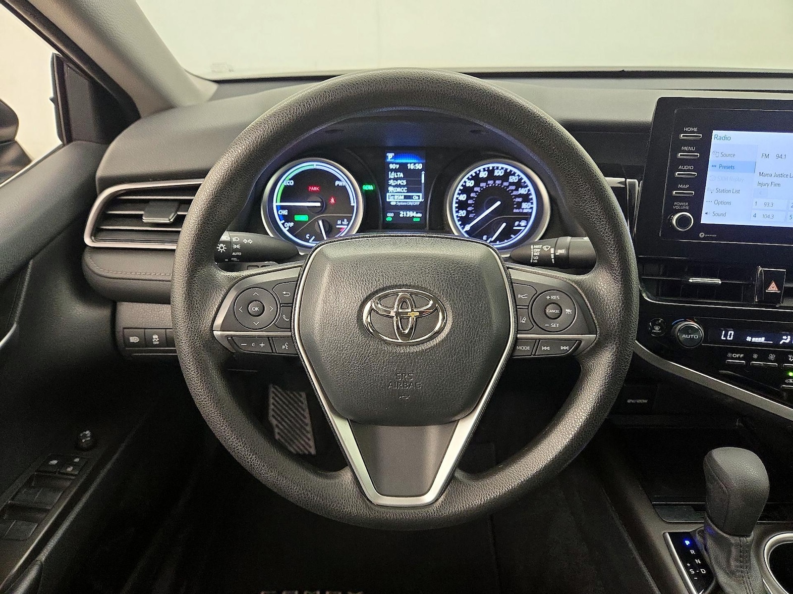 2023 Toyota Camry LE - Photo 11