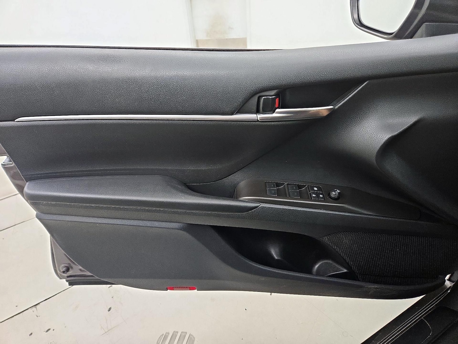 2023 Toyota Camry LE - Photo 13