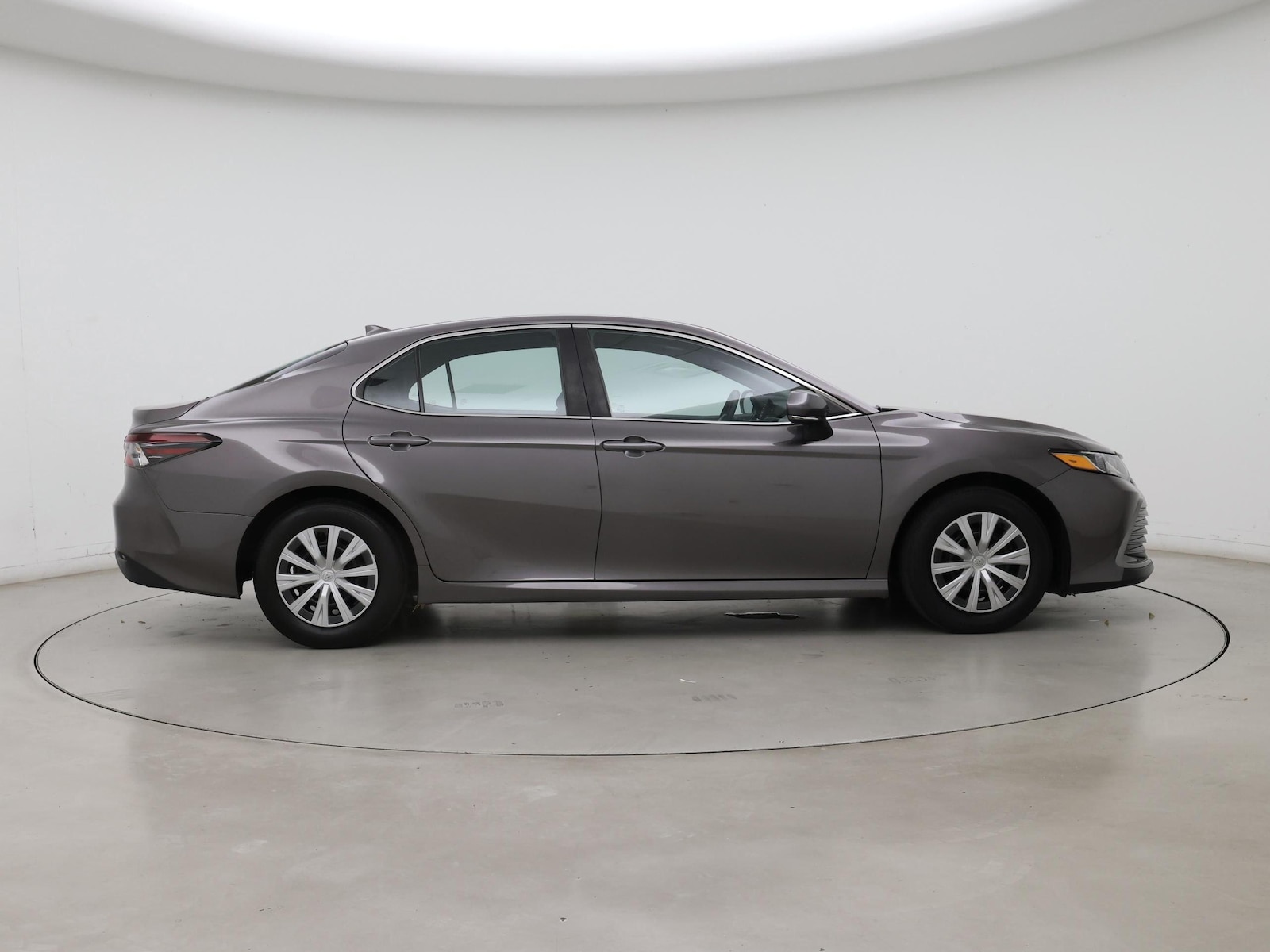 2023 Toyota Camry LE - Photo 8