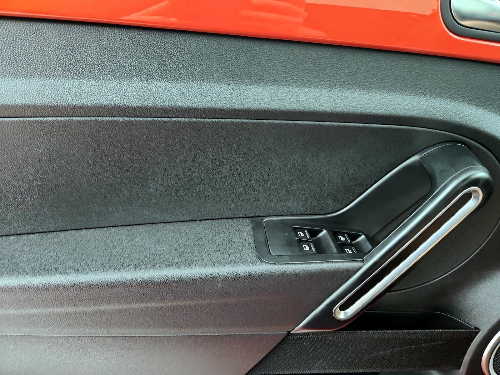 2019 Volkswagen Beetle S - Photo 11