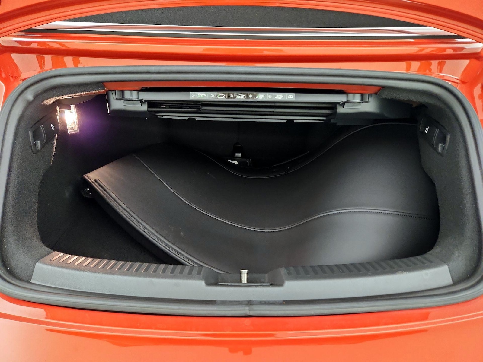 2019 Volkswagen Beetle S - Photo 19