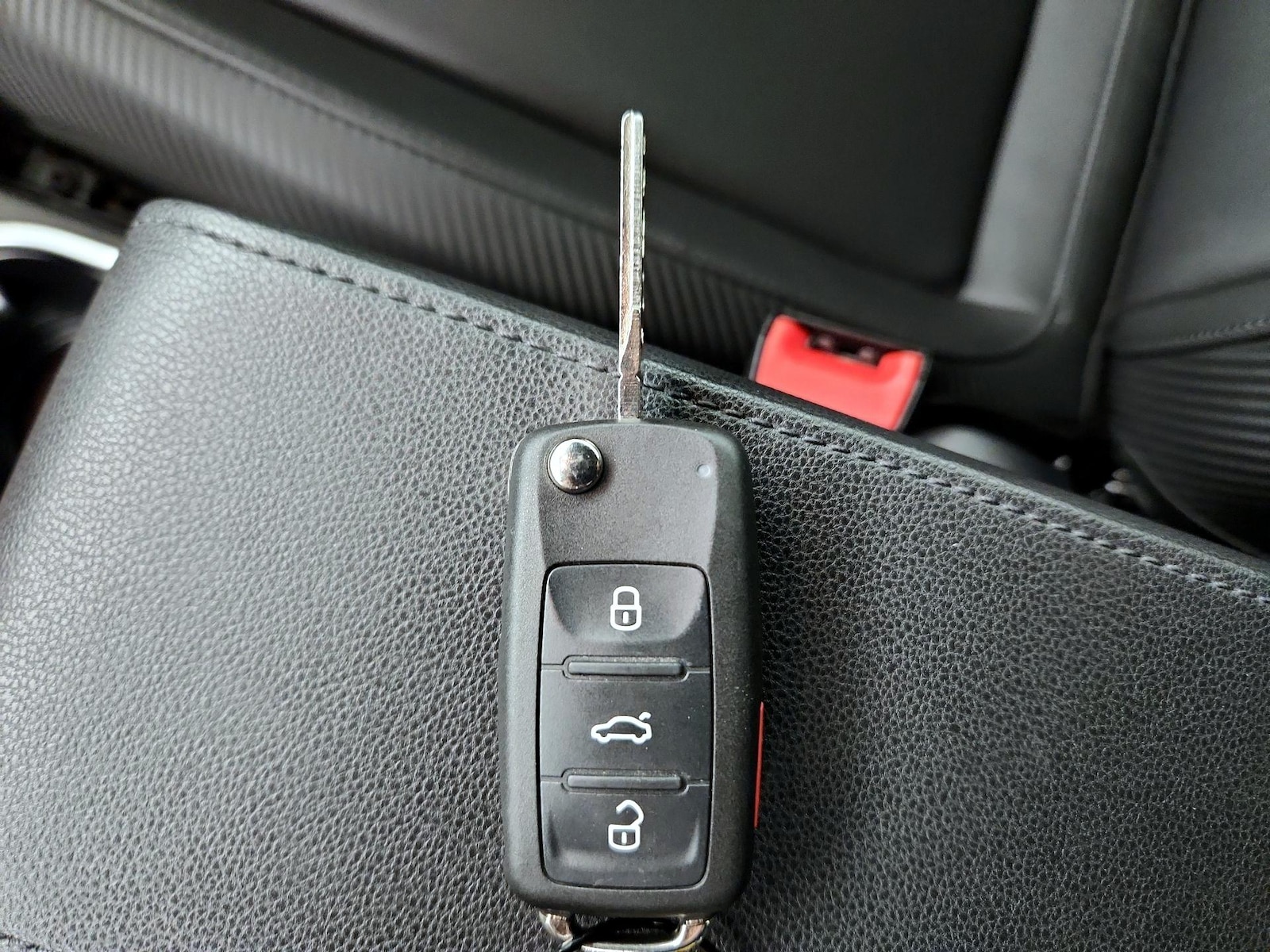 2019 Volkswagen Beetle S - Photo 21