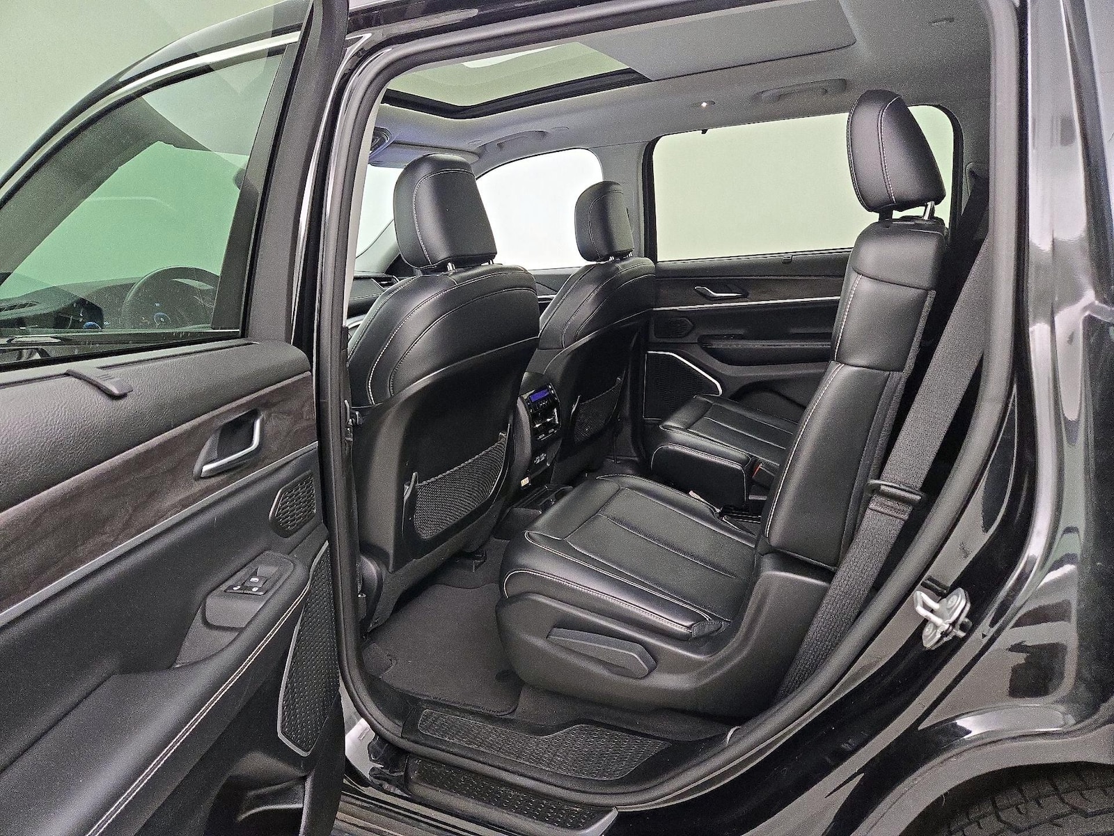 Rear Air Conditioning