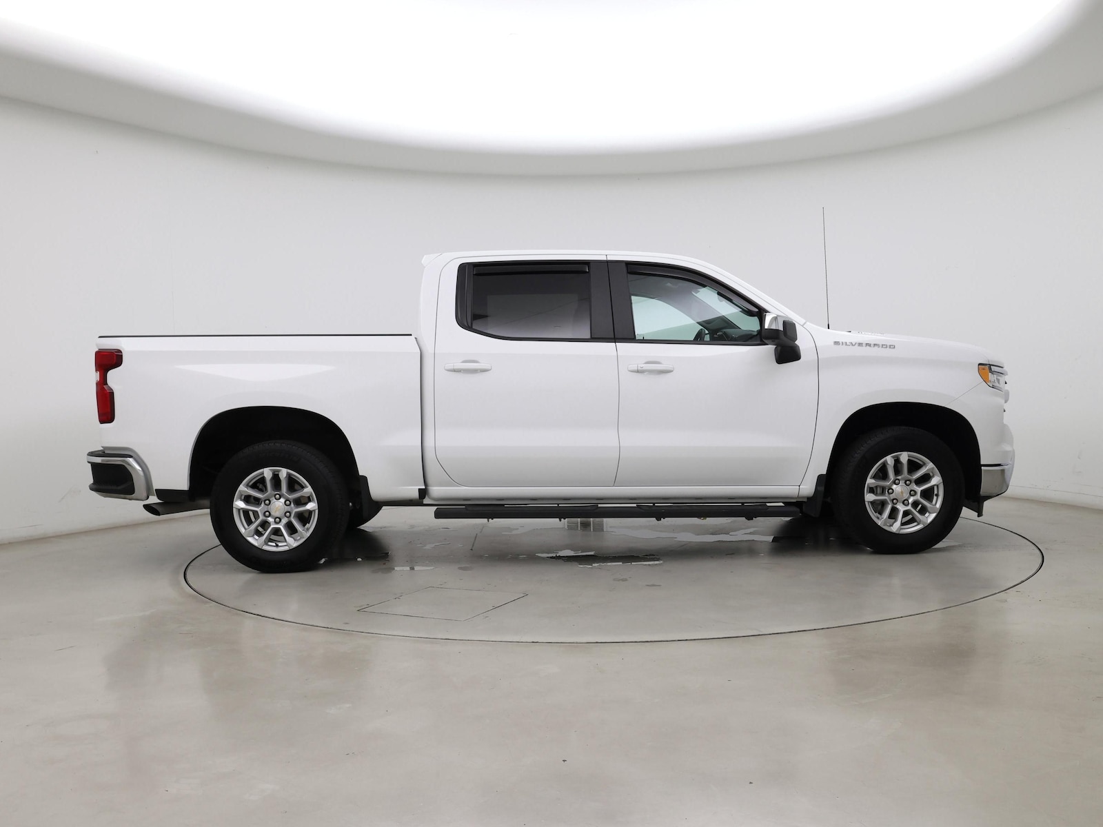 2025 Chevrolet Silverado 1500 LT - Photo 8