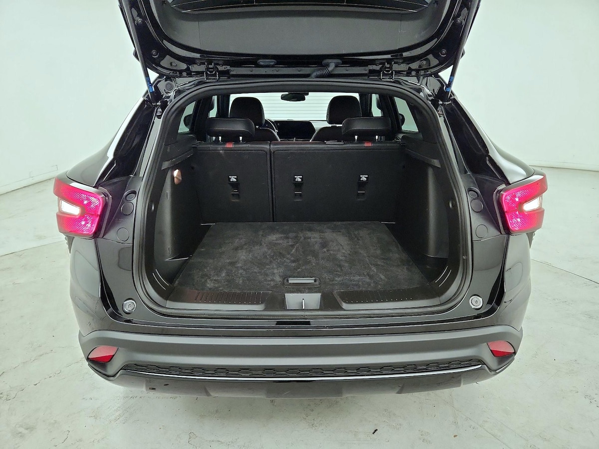 Trunk/Cargo (Seats Up)